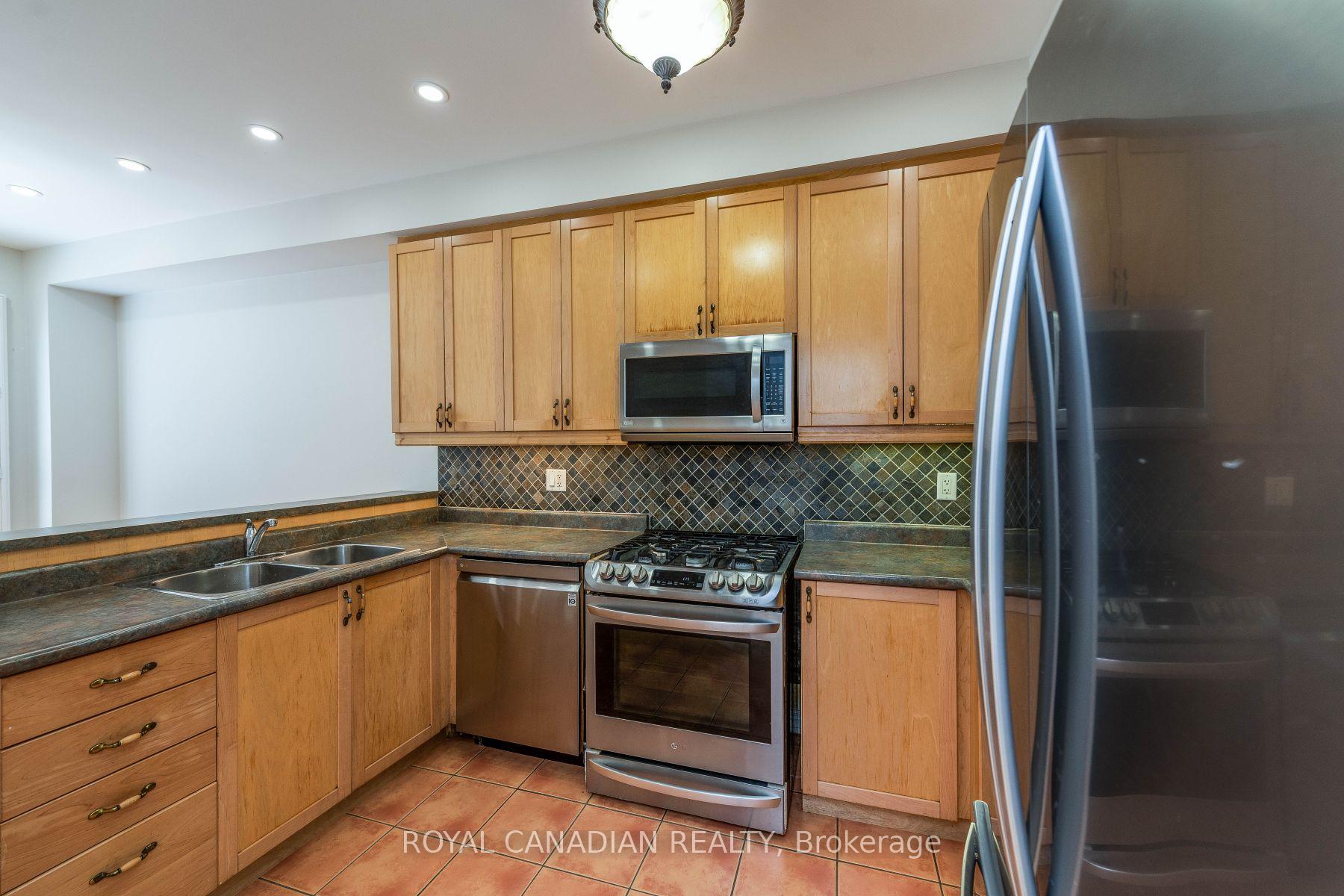 Photo 17 of 119 Saffron Street, Markham, Greensborough — HOMEH