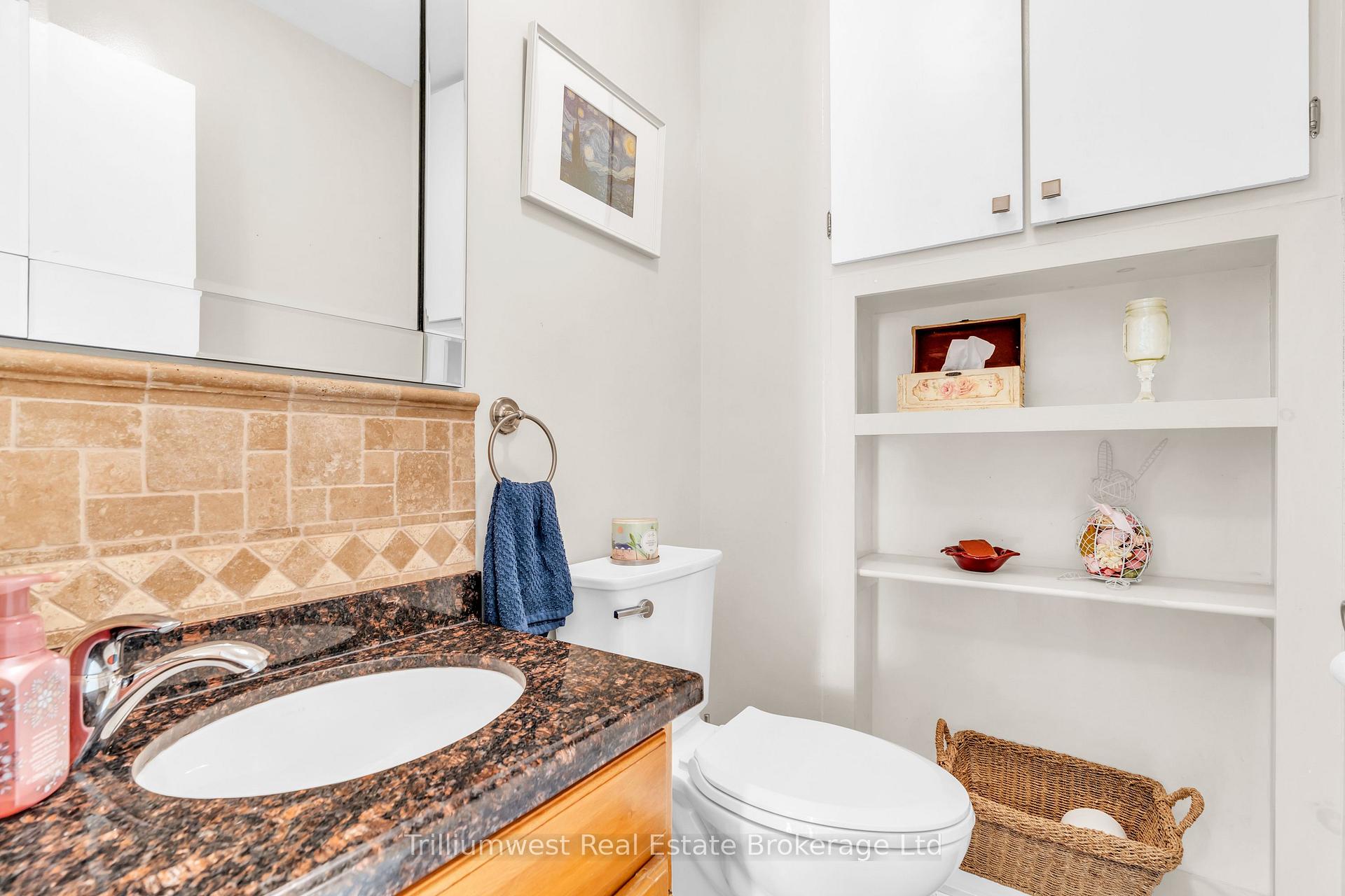 Photo 25 of 121 Martinglen Crescent, Kitchener — HOMEH