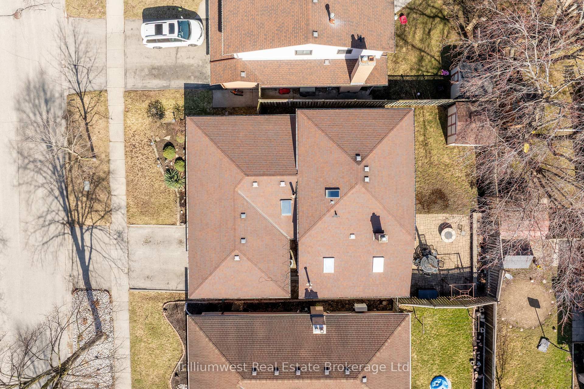 Photo 38 of 121 Martinglen Crescent, Kitchener — HOMEH