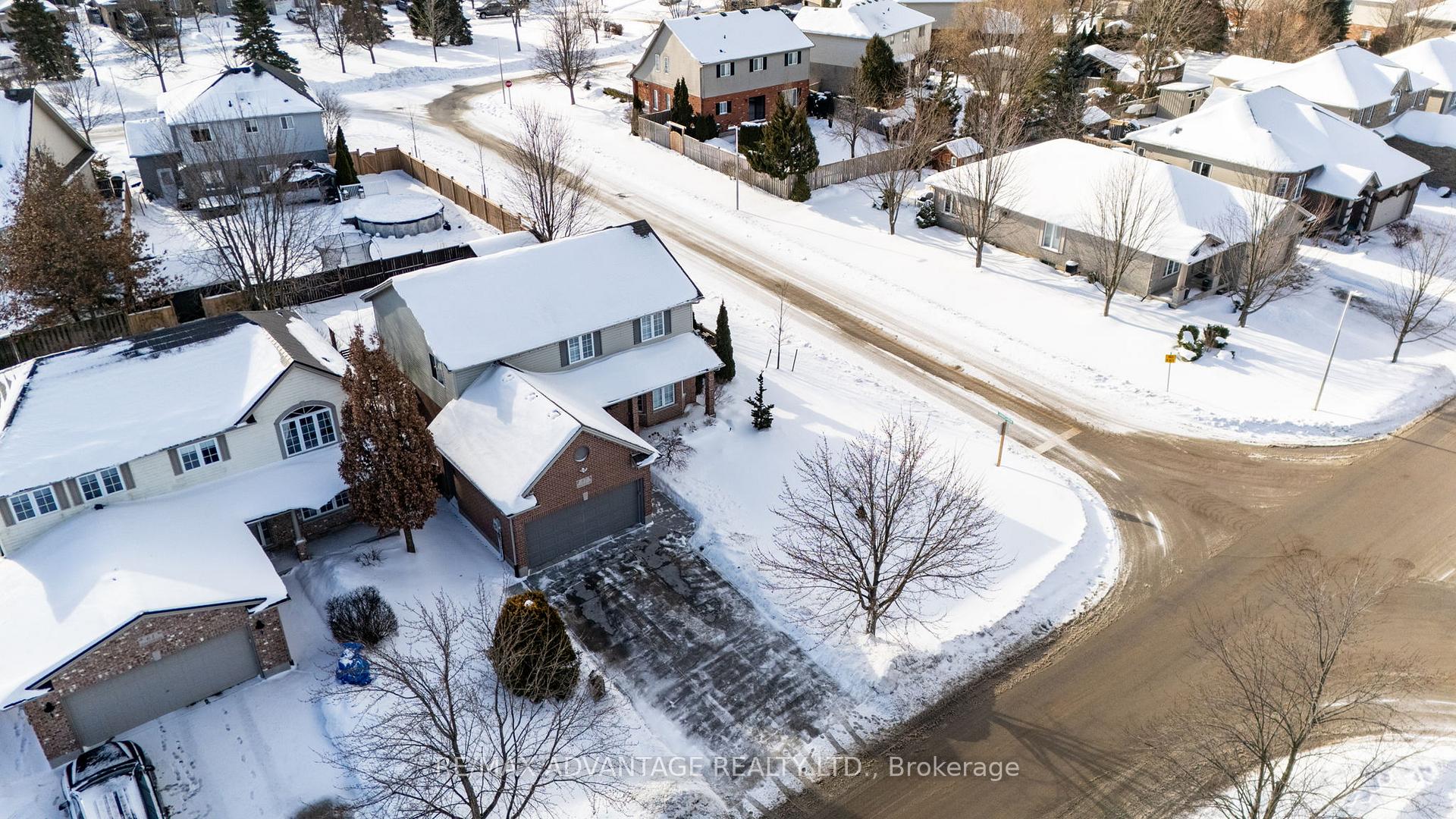 Photo 6 of 57 Stonefield Lane, Middlesex Centre, Ilderton — HOMEH