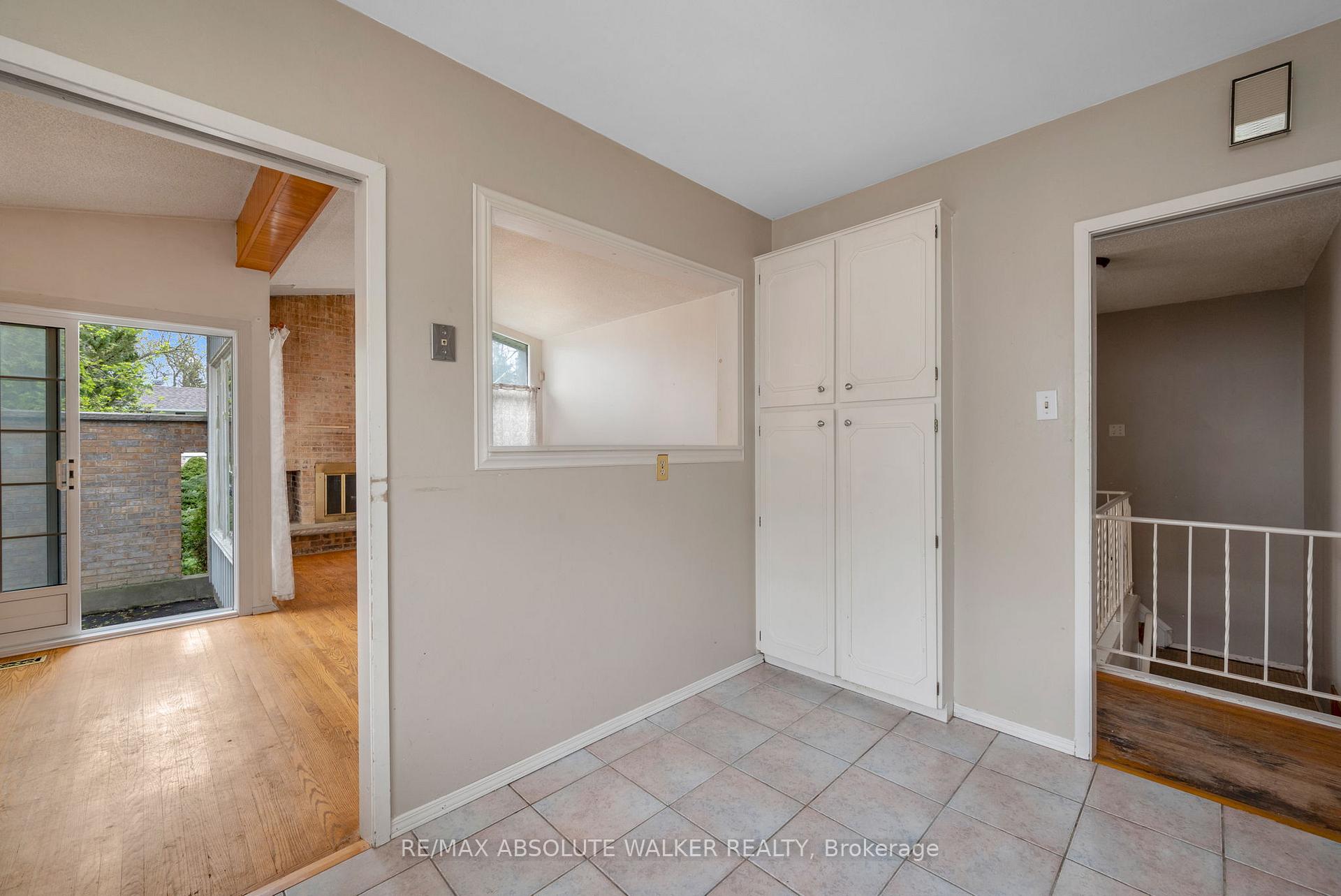 Photo 12 of 107 Coburn Avenue, Ottawa, Kanata - Glencairn/Hazeldean — HOMEH