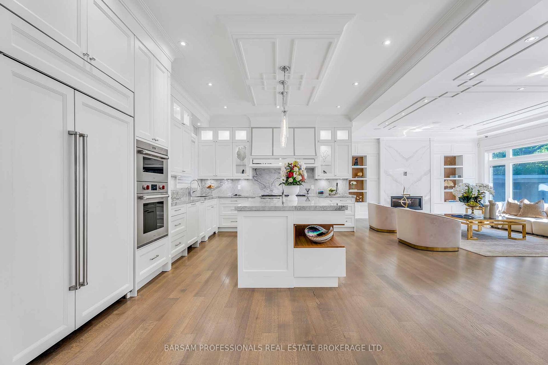 Photo 9 of 17 Towne Court, Markham, Unionville — HOMEH