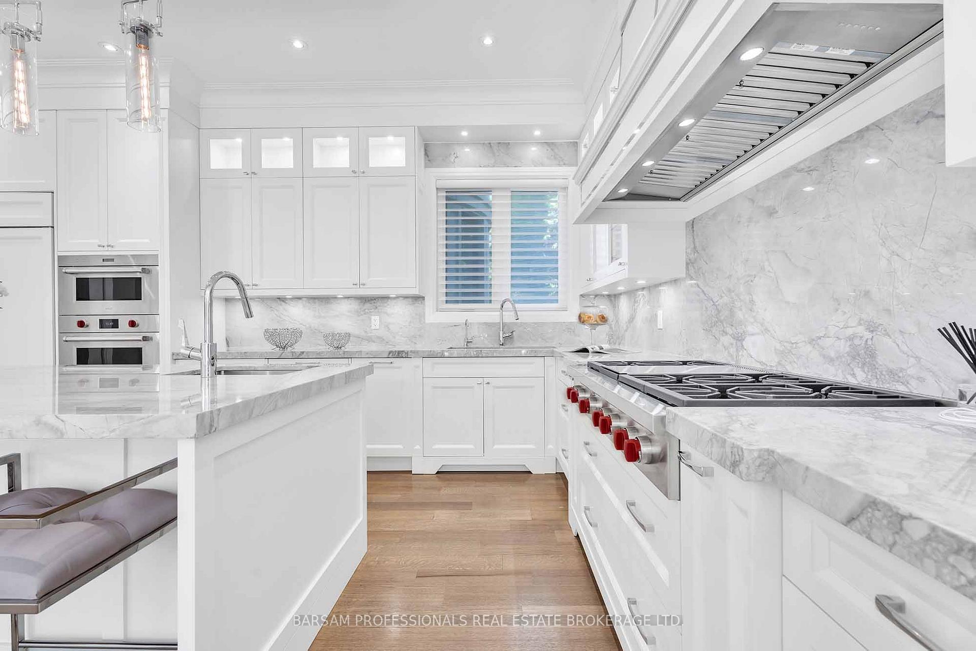 Photo 11 of 17 Towne Court, Markham, Unionville — HOMEH