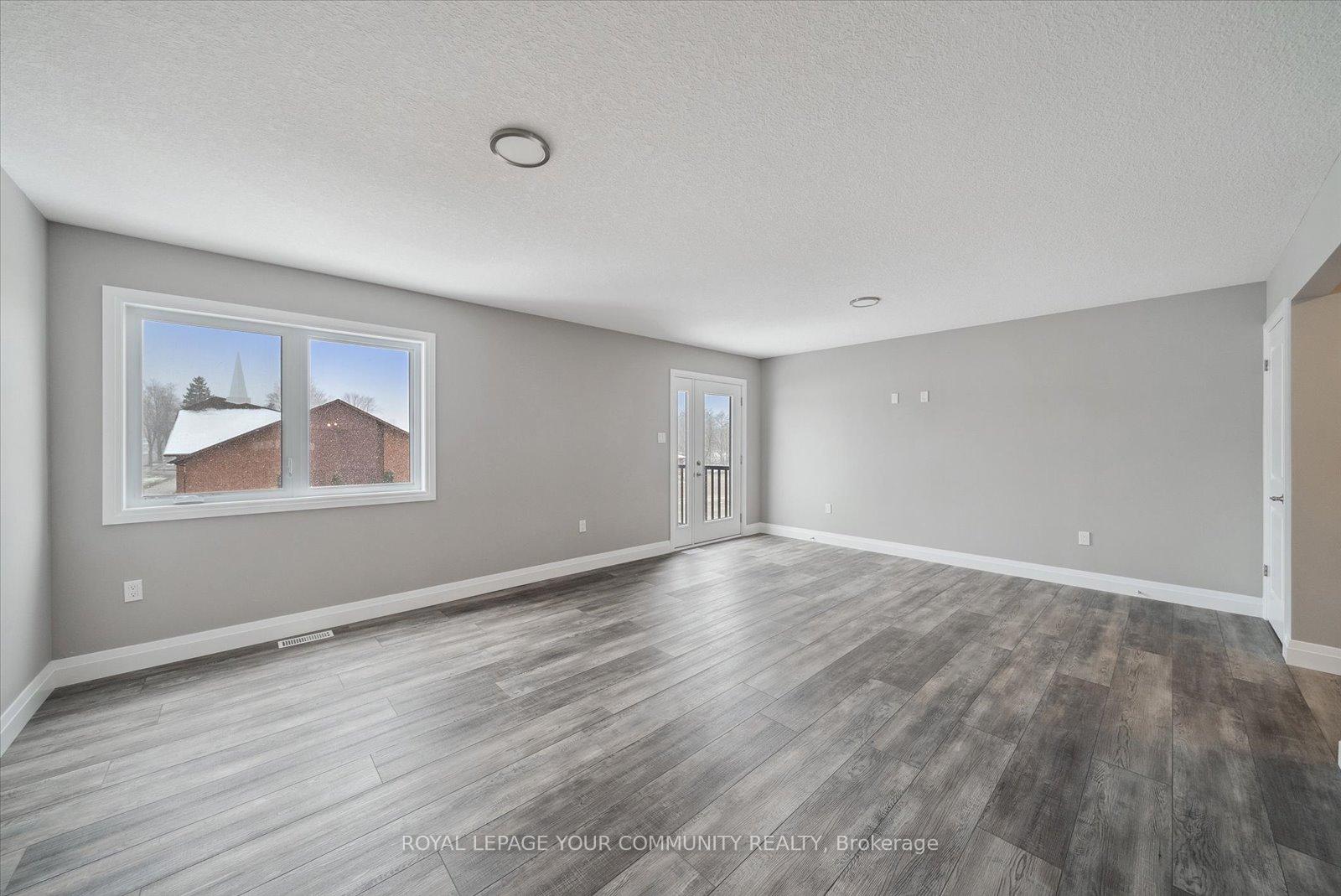 Photo 7 of Unit #2, 182 Bridge Crescent, Minto — HOMEH