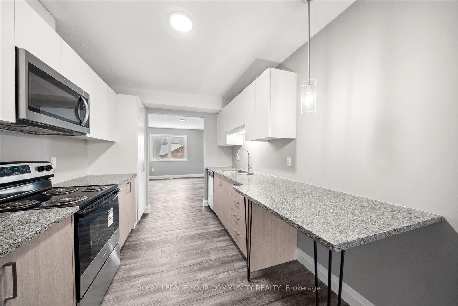 Photo 8 of Unit #2, 182 Bridge Crescent, Minto — HOMEH
