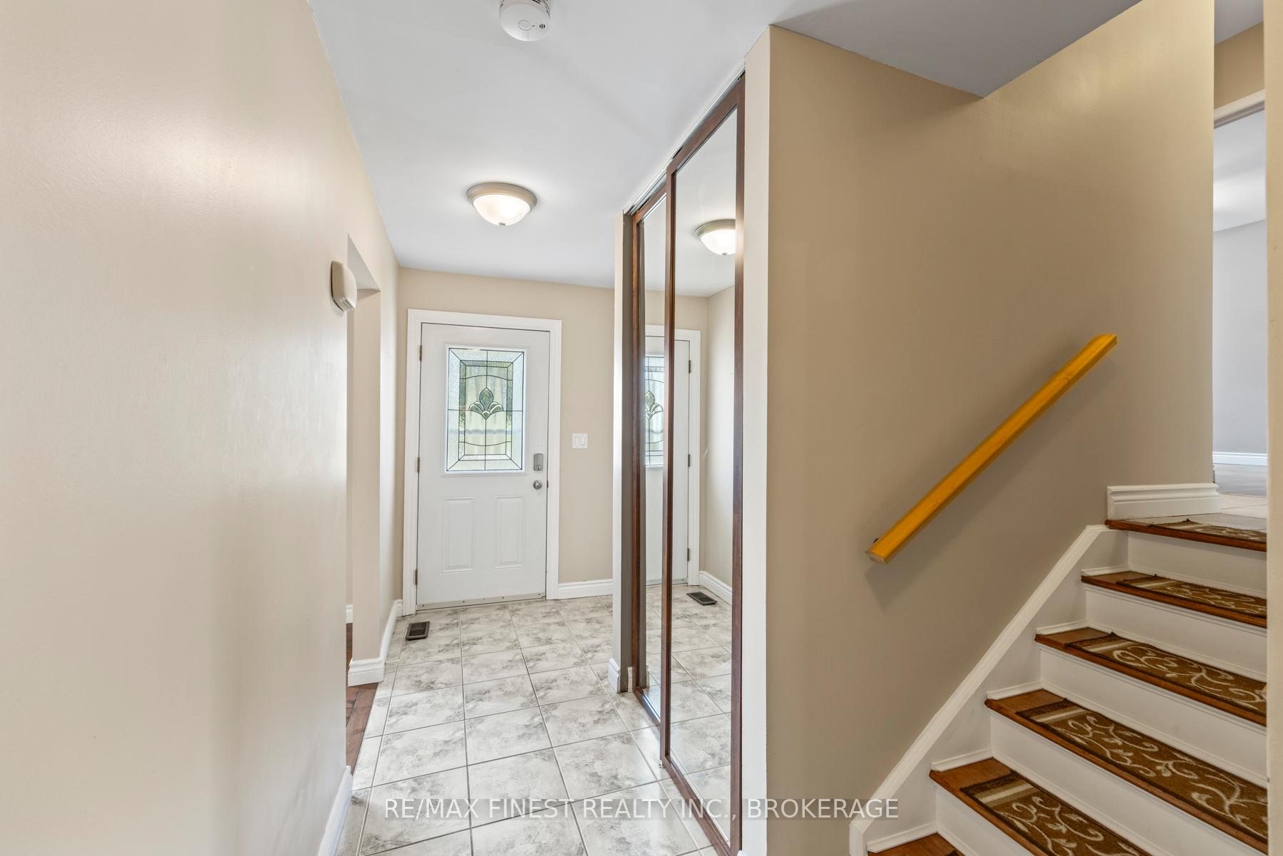 Photo 5 of 6 Marino Drive, Kingston, City North of 401 — HOMEH