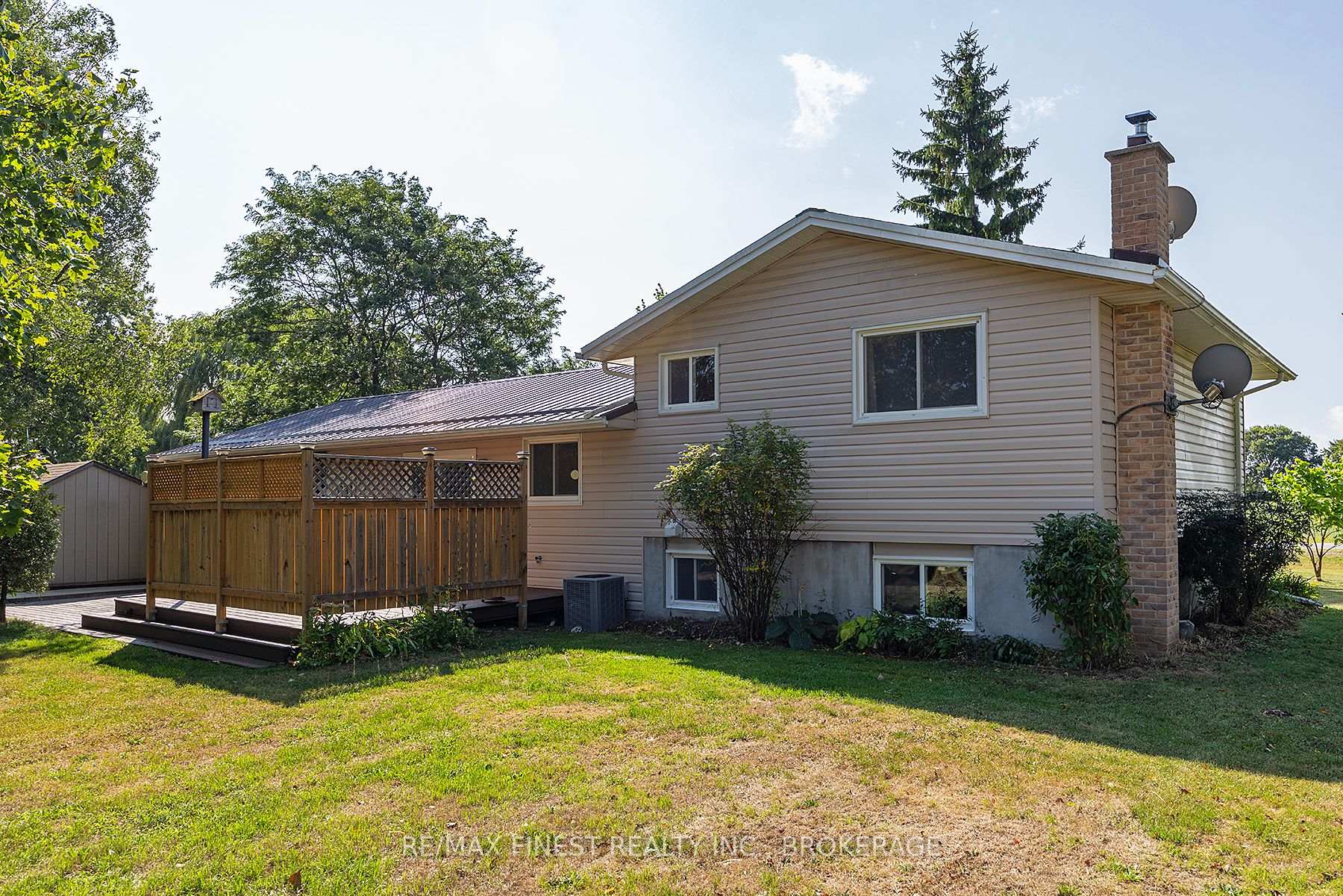 Photo 38 of 6 Marino Drive, Kingston, City North of 401 — HOMEH
