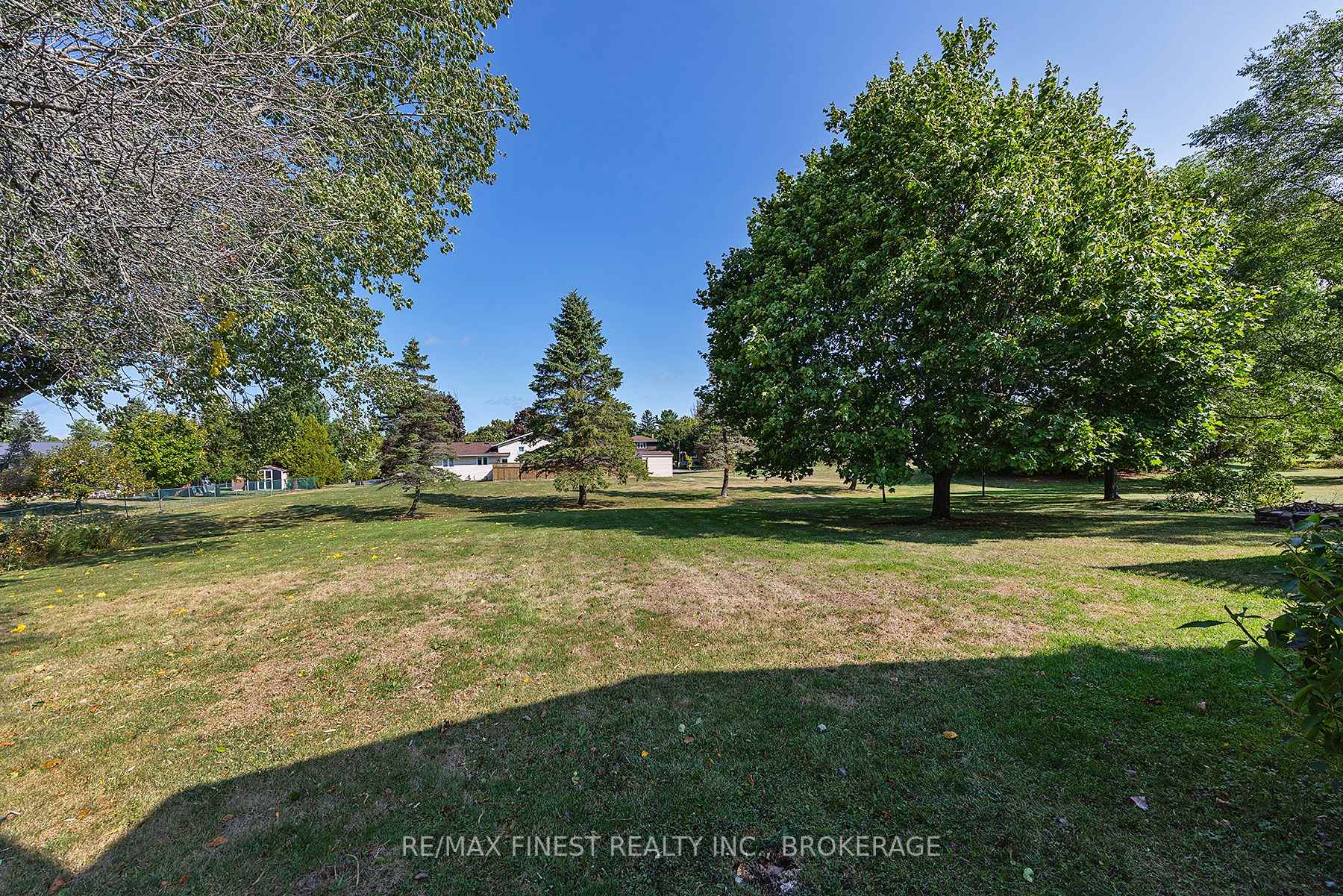 Photo 42 of 6 Marino Drive, Kingston, City North of 401 — HOMEH