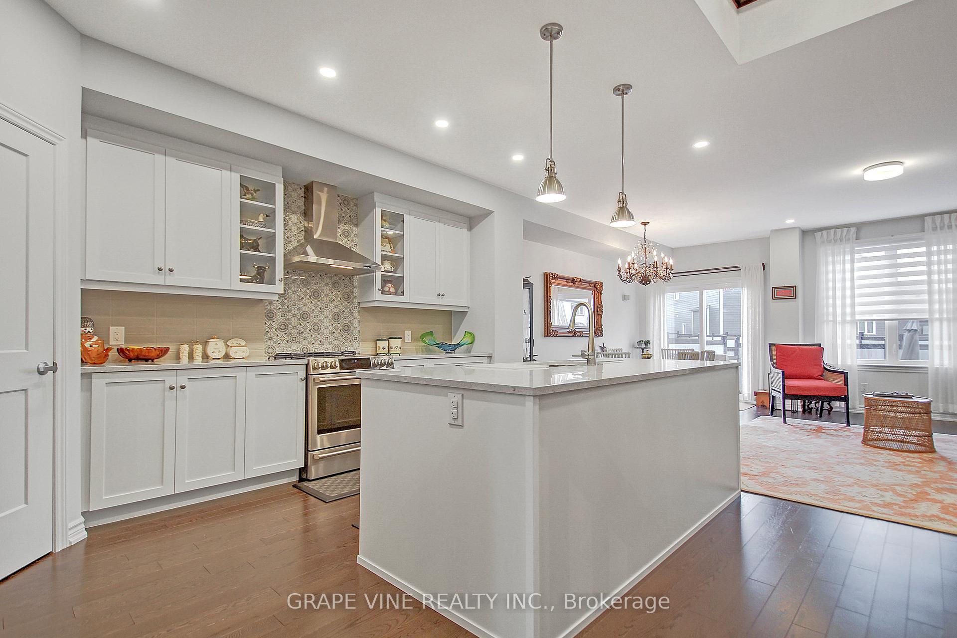 Photo 5 of 4836 Abbott Street E, Ottawa, Kanata - Emerald Meadows/Trailwest — HOMEH