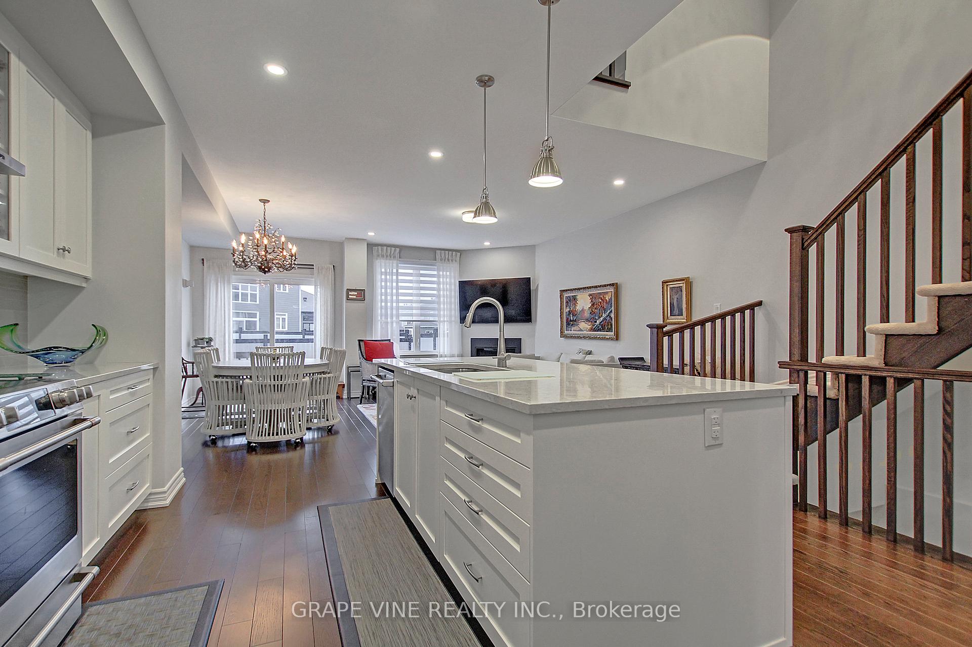 Photo 8 of 4836 Abbott Street E, Ottawa, Kanata - Emerald Meadows/Trailwest — HOMEH