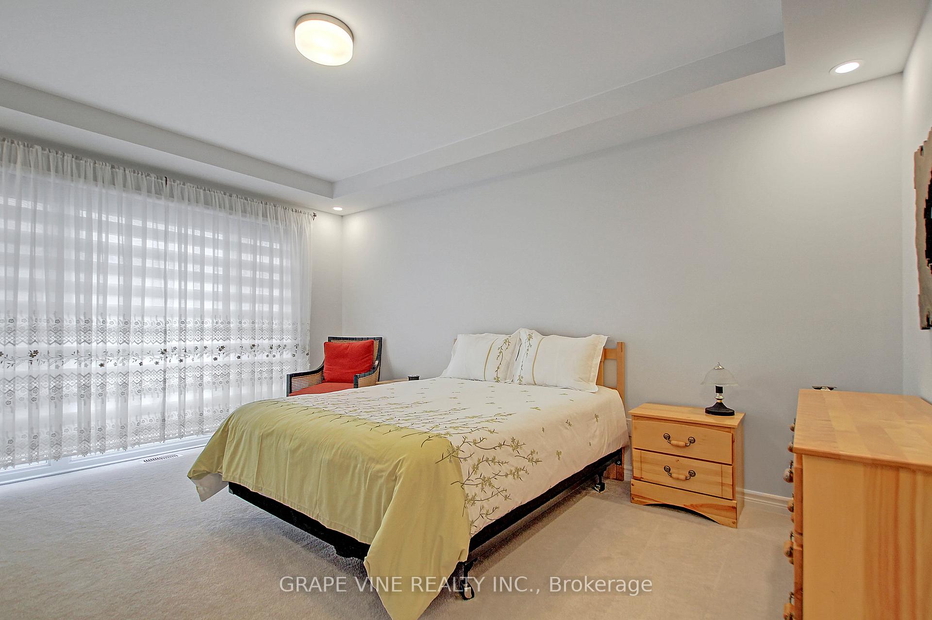 Photo 17 of 4836 Abbott Street E, Ottawa, Kanata - Emerald Meadows/Trailwest — HOMEH