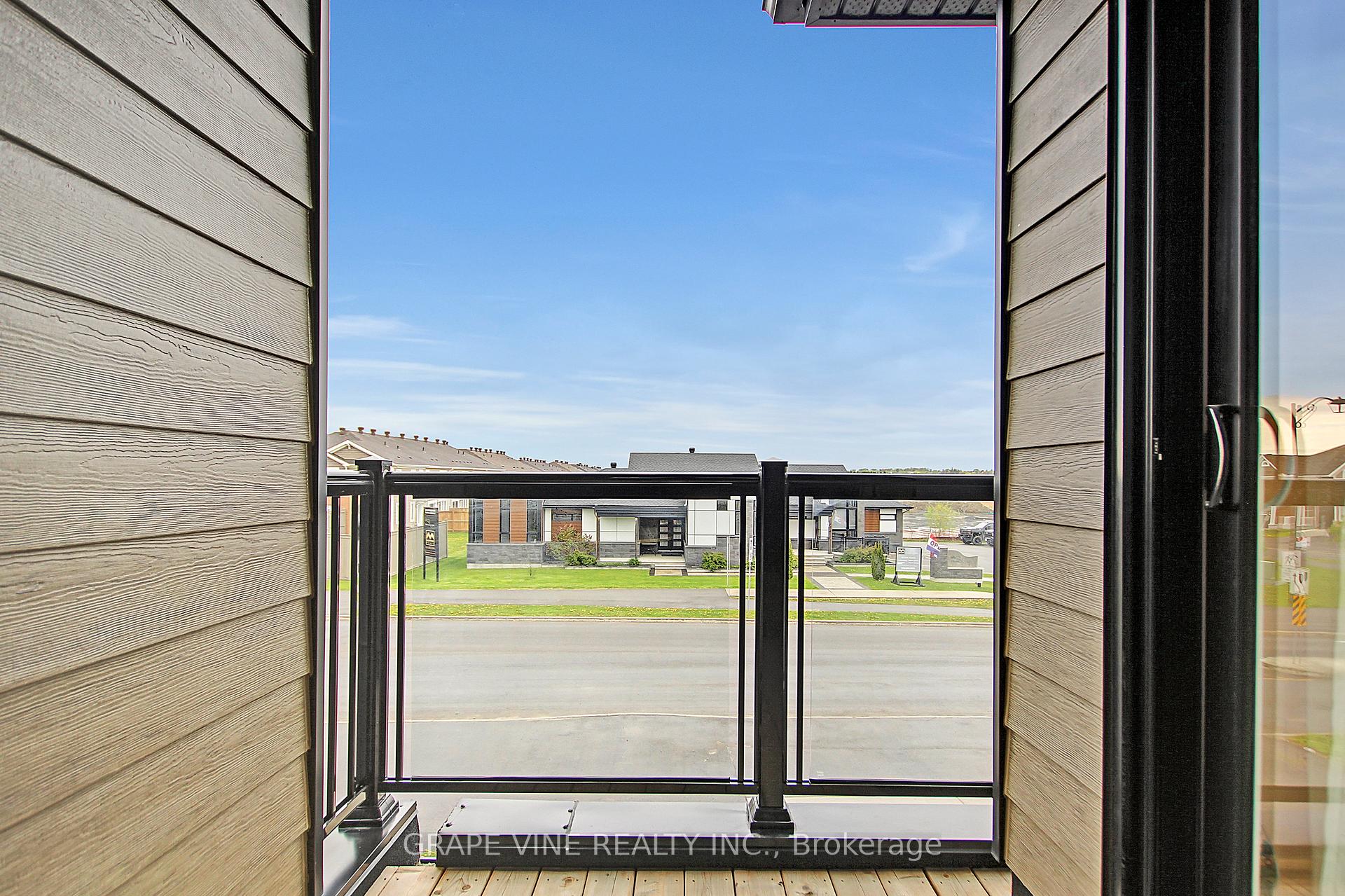 Photo 18 of 4836 Abbott Street E, Ottawa, Kanata - Emerald Meadows/Trailwest — HOMEH