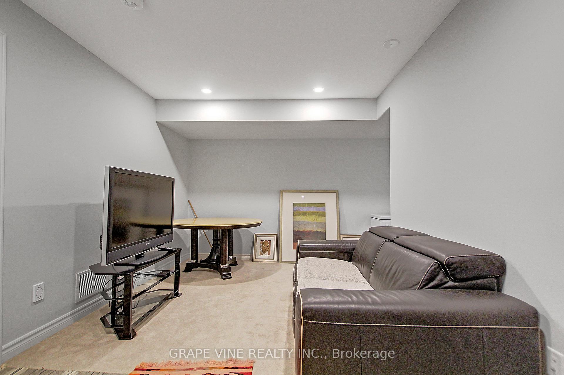 Photo 25 of 4836 Abbott Street E, Ottawa, Kanata - Emerald Meadows/Trailwest — HOMEH