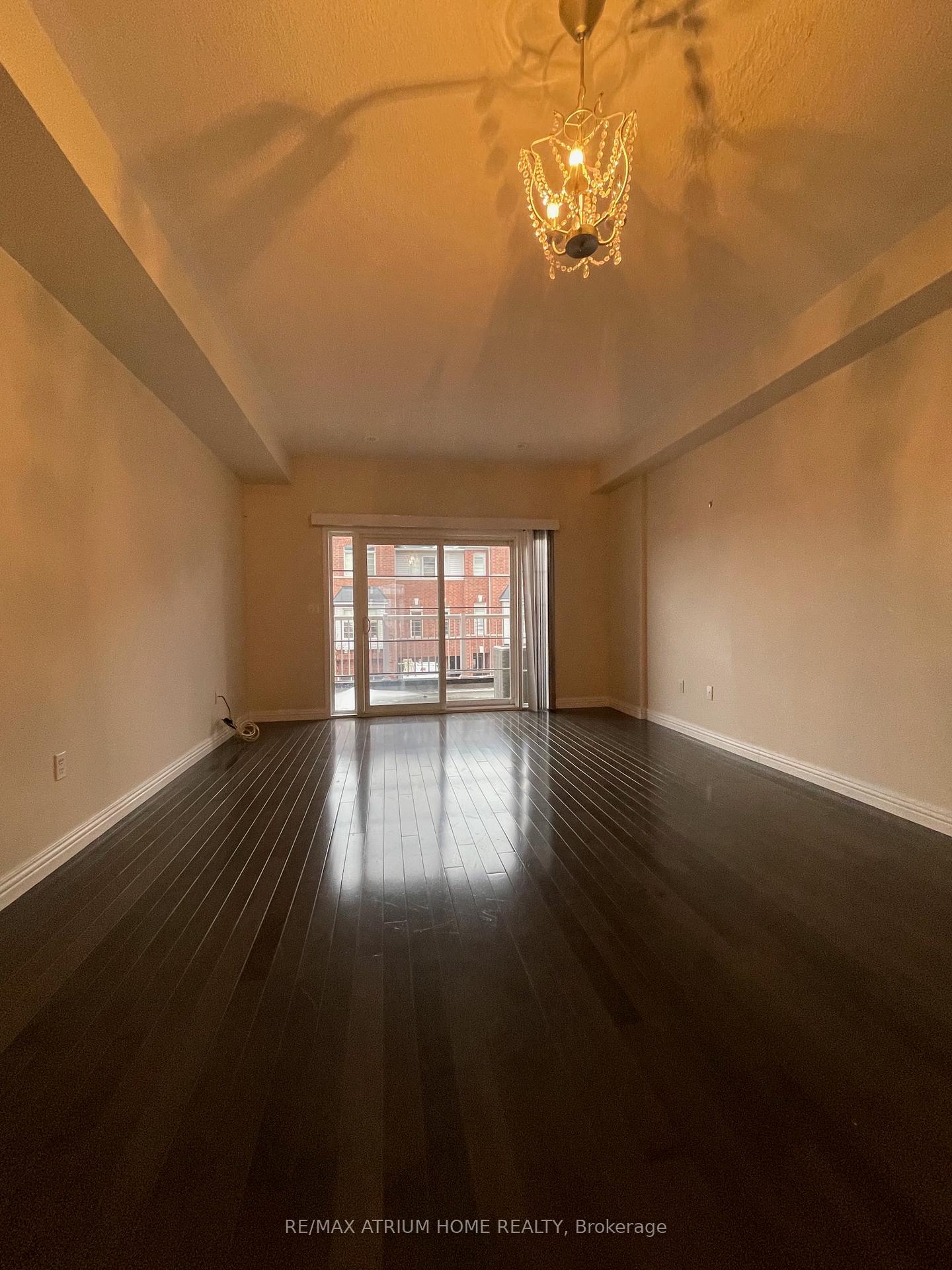 Photo 3 of 46 Beehive Lane, Markham, Wismer — HOMEH