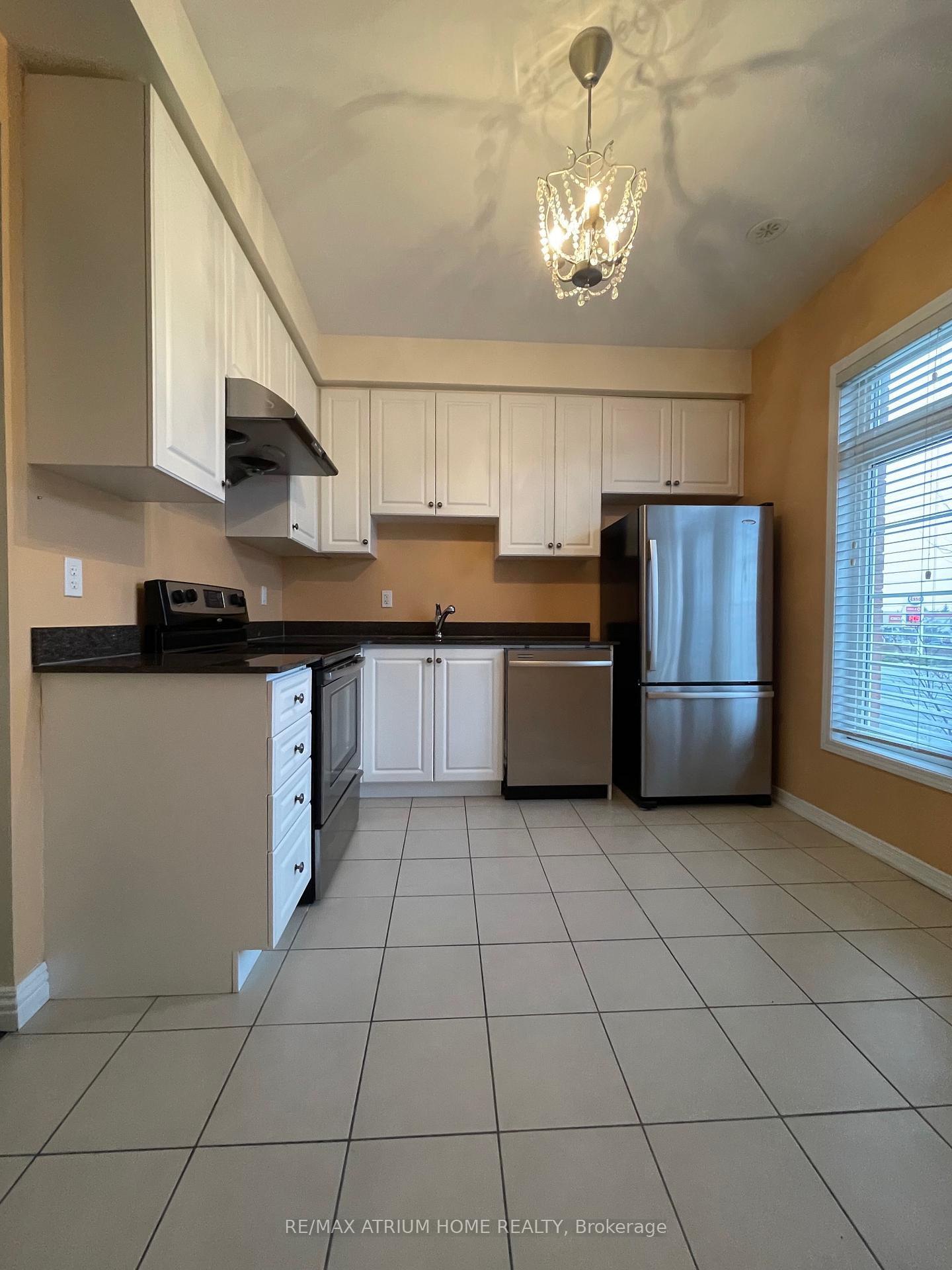 Photo 4 of 46 Beehive Lane, Markham, Wismer — HOMEH
