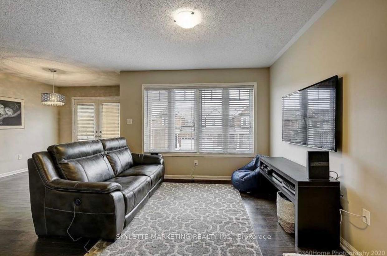 Photo 11 of 238 Mortimer Crescent, Milton, Harrison — HOMEH