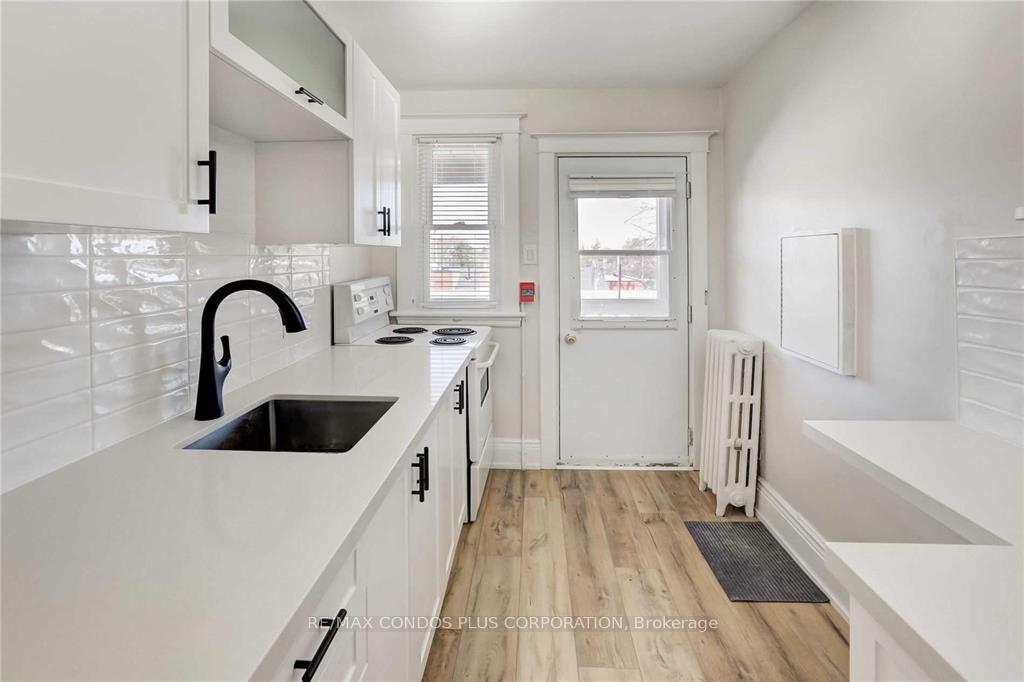 Photo 7 of Unit 6, 4 North Oval Street, Hamilton, Westdale — HOMEH