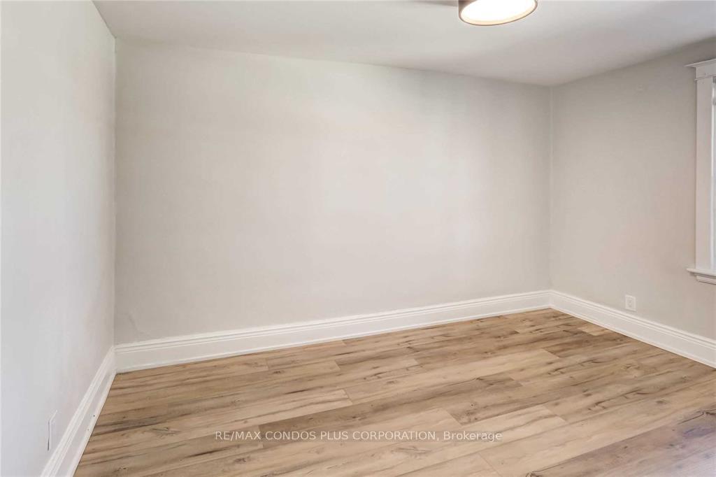 Photo 10 of Unit 6, 4 North Oval Street, Hamilton, Westdale — HOMEH
