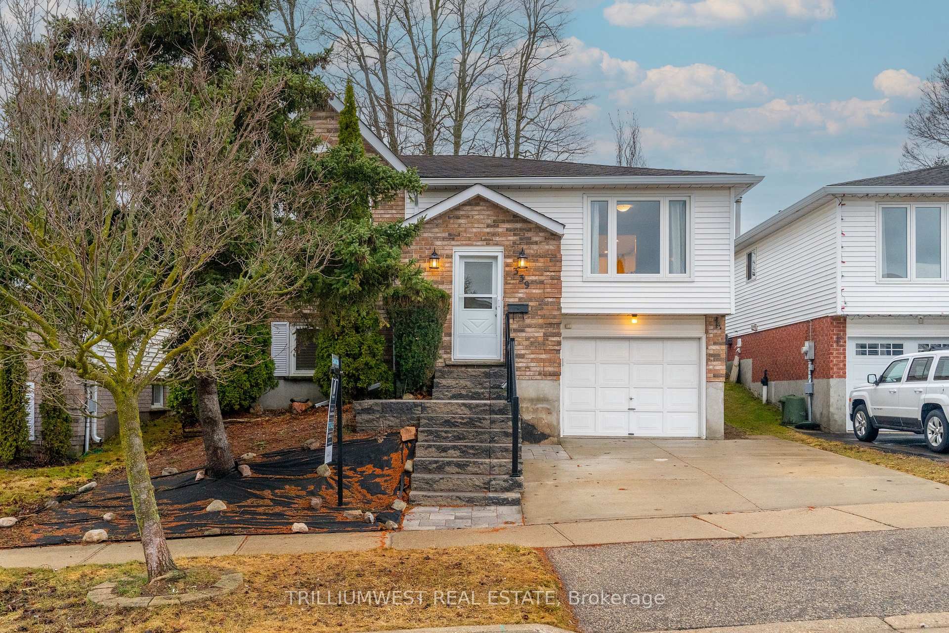 Photo 1 of 339 Misty Crescent, Kitchener — HOMEH