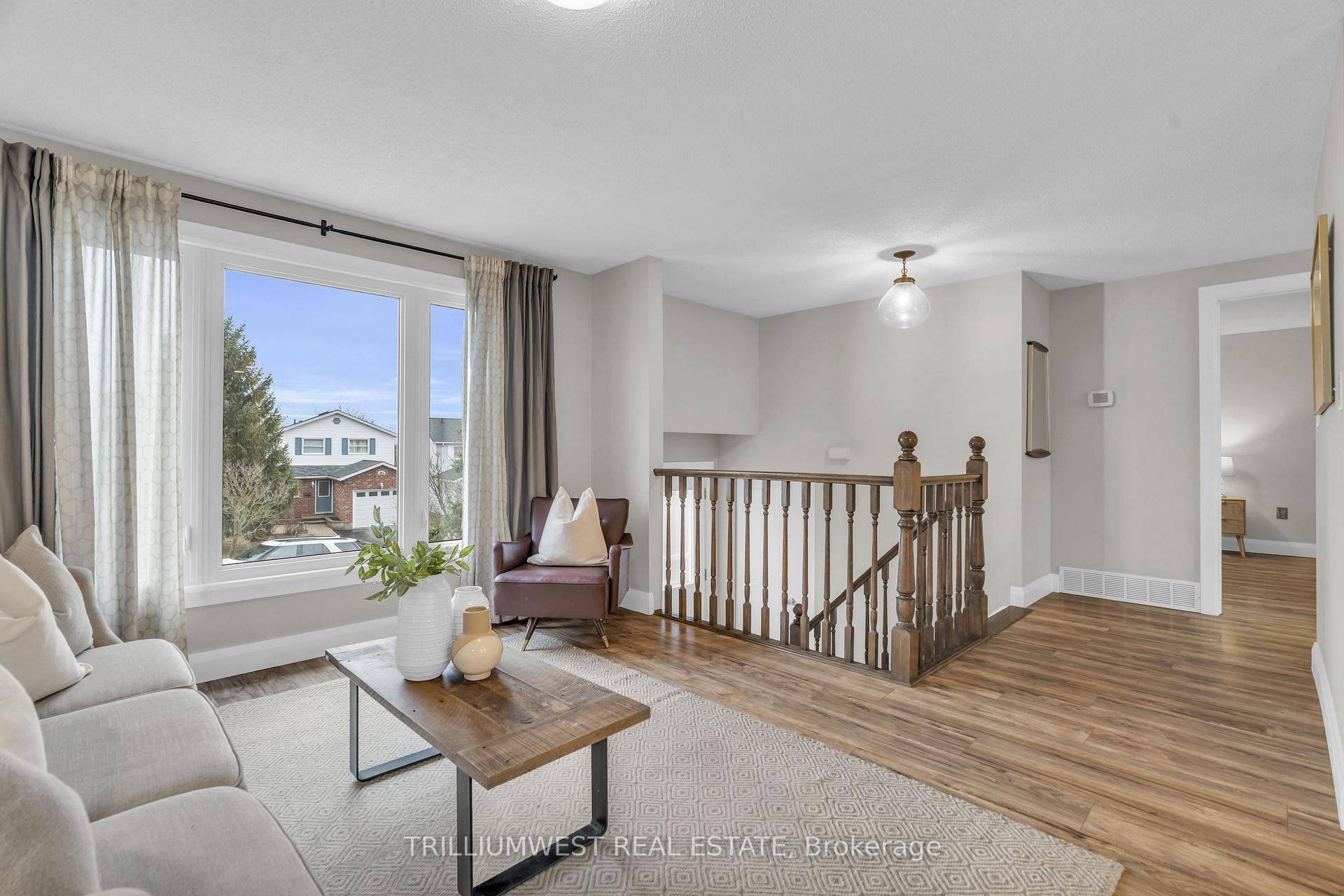 Photo 7 of 339 Misty Crescent, Kitchener — HOMEH