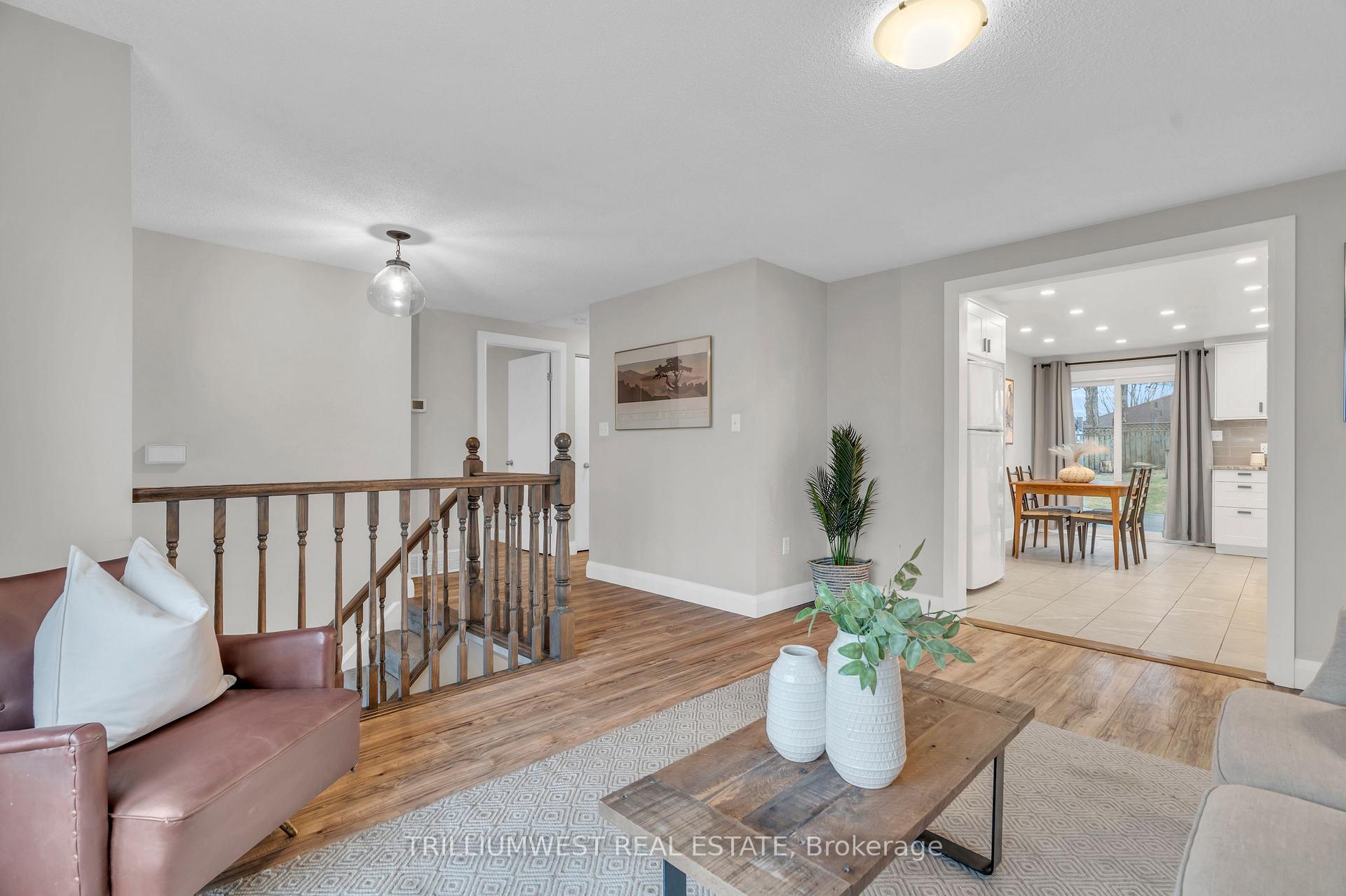 Photo 8 of 339 Misty Crescent, Kitchener — HOMEH