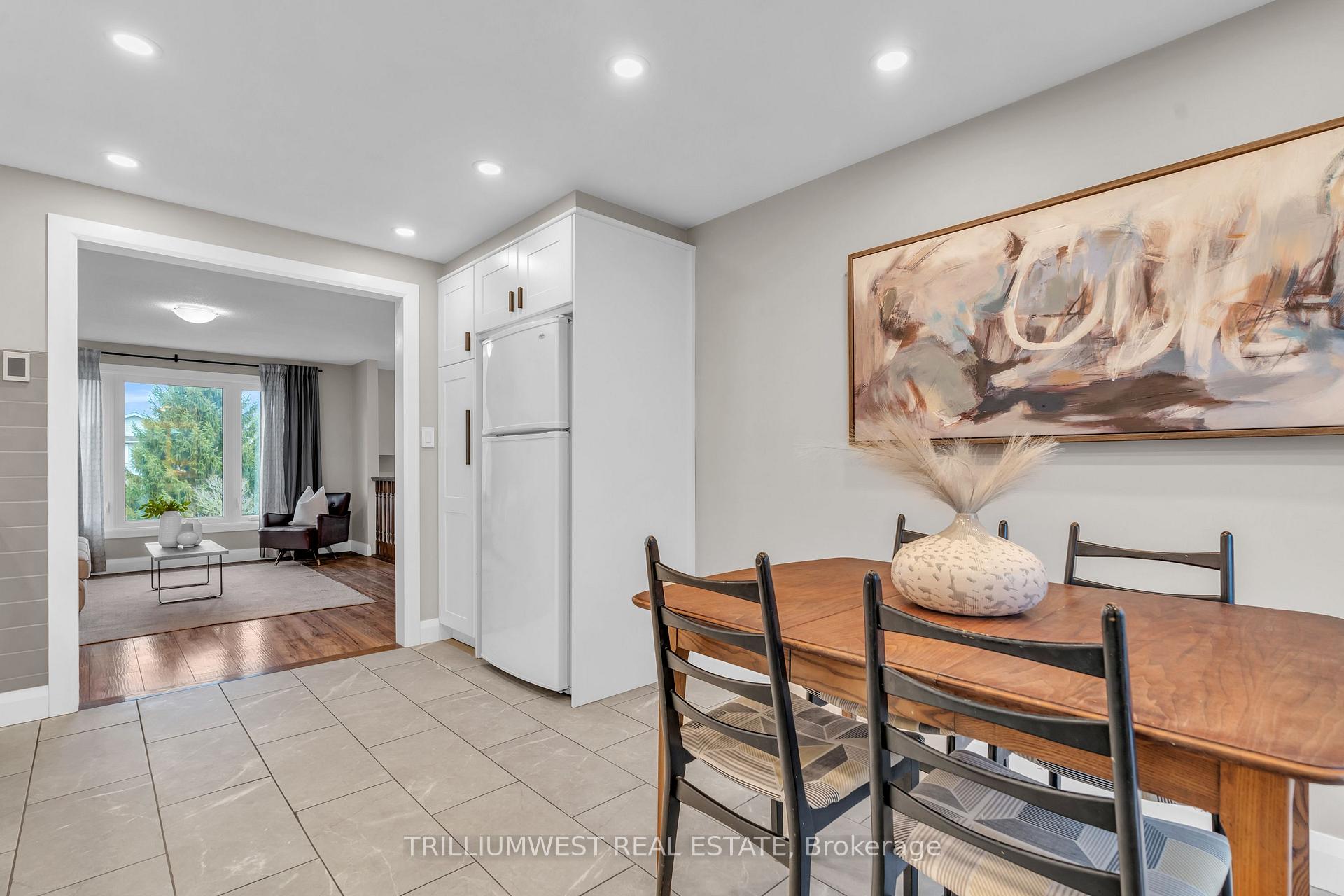 Photo 12 of 339 Misty Crescent, Kitchener — HOMEH