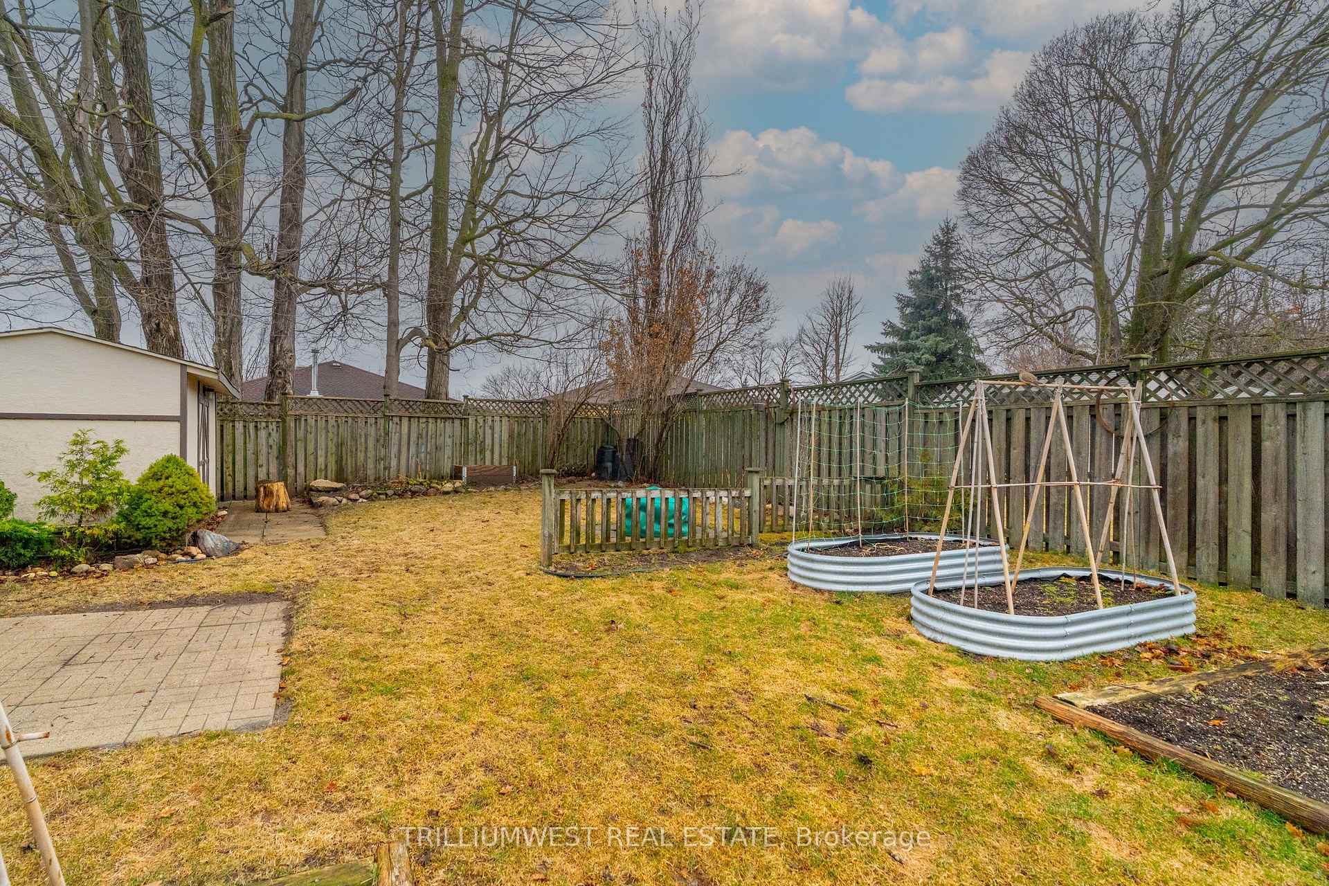 Photo 39 of 339 Misty Crescent, Kitchener — HOMEH