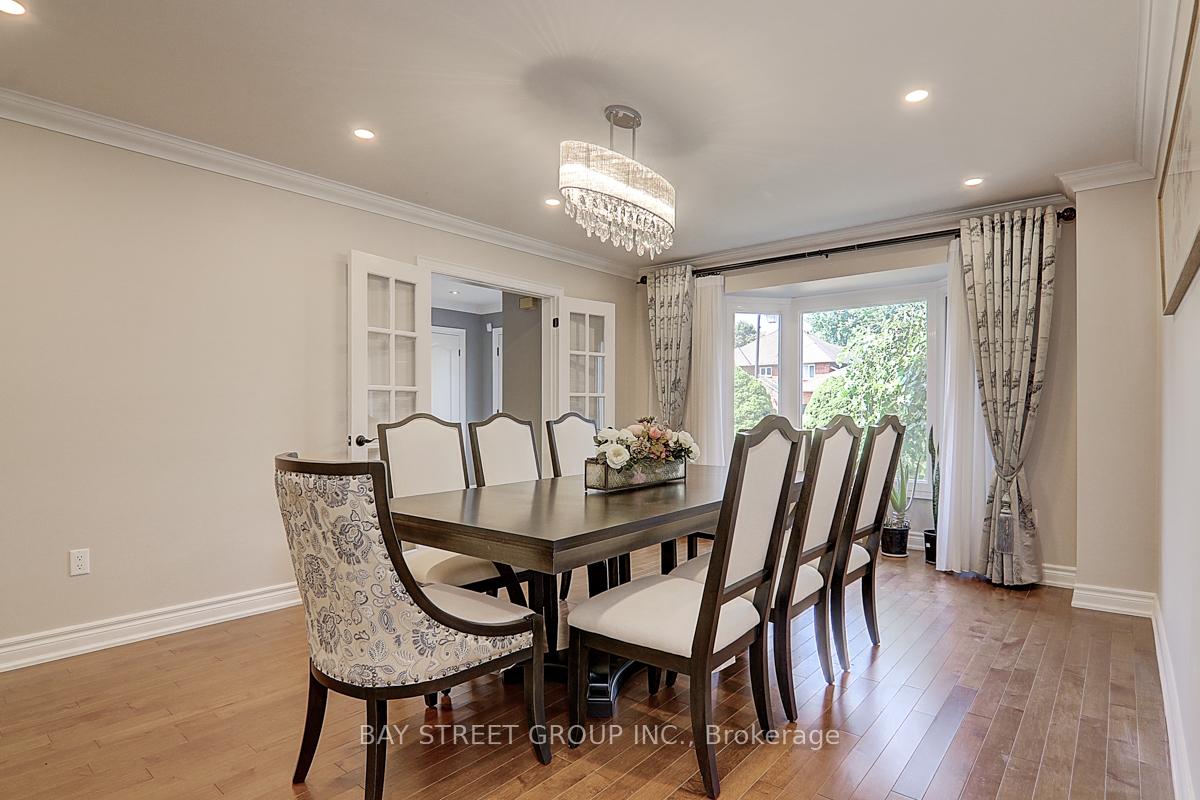 Photo 6 of 39 Calderbridge Crescent, Markham, Unionville — HOMEH