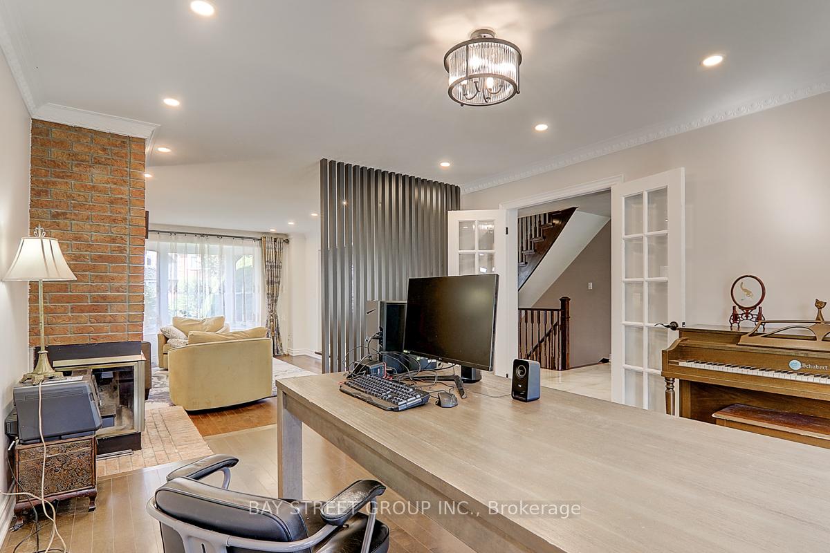 Photo 11 of 39 Calderbridge Crescent, Markham, Unionville — HOMEH