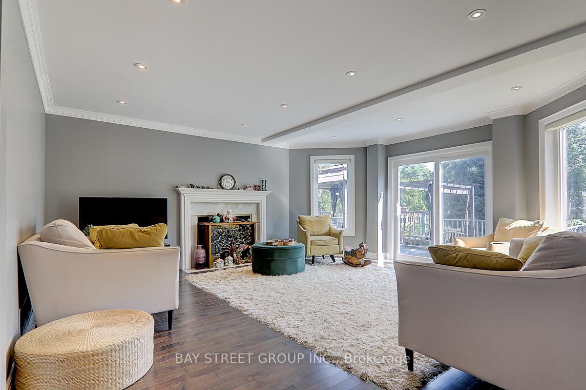 Photo 13 of 39 Calderbridge Crescent, Markham, Unionville — HOMEH