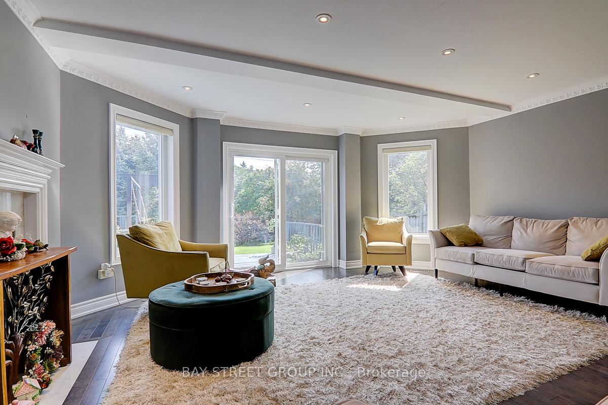 Photo 14 of 39 Calderbridge Crescent, Markham, Unionville — HOMEH
