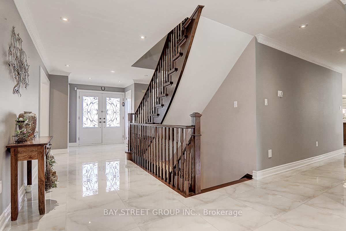 Photo 15 of 39 Calderbridge Crescent, Markham, Unionville — HOMEH