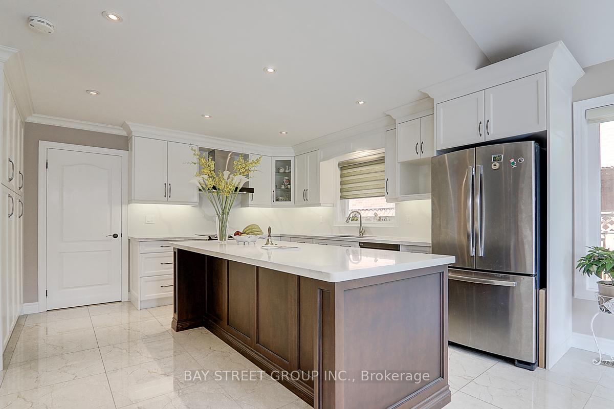 Photo 22 of 39 Calderbridge Crescent, Markham, Unionville — HOMEH
