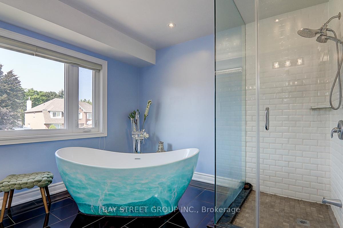 Photo 26 of 39 Calderbridge Crescent, Markham, Unionville — HOMEH