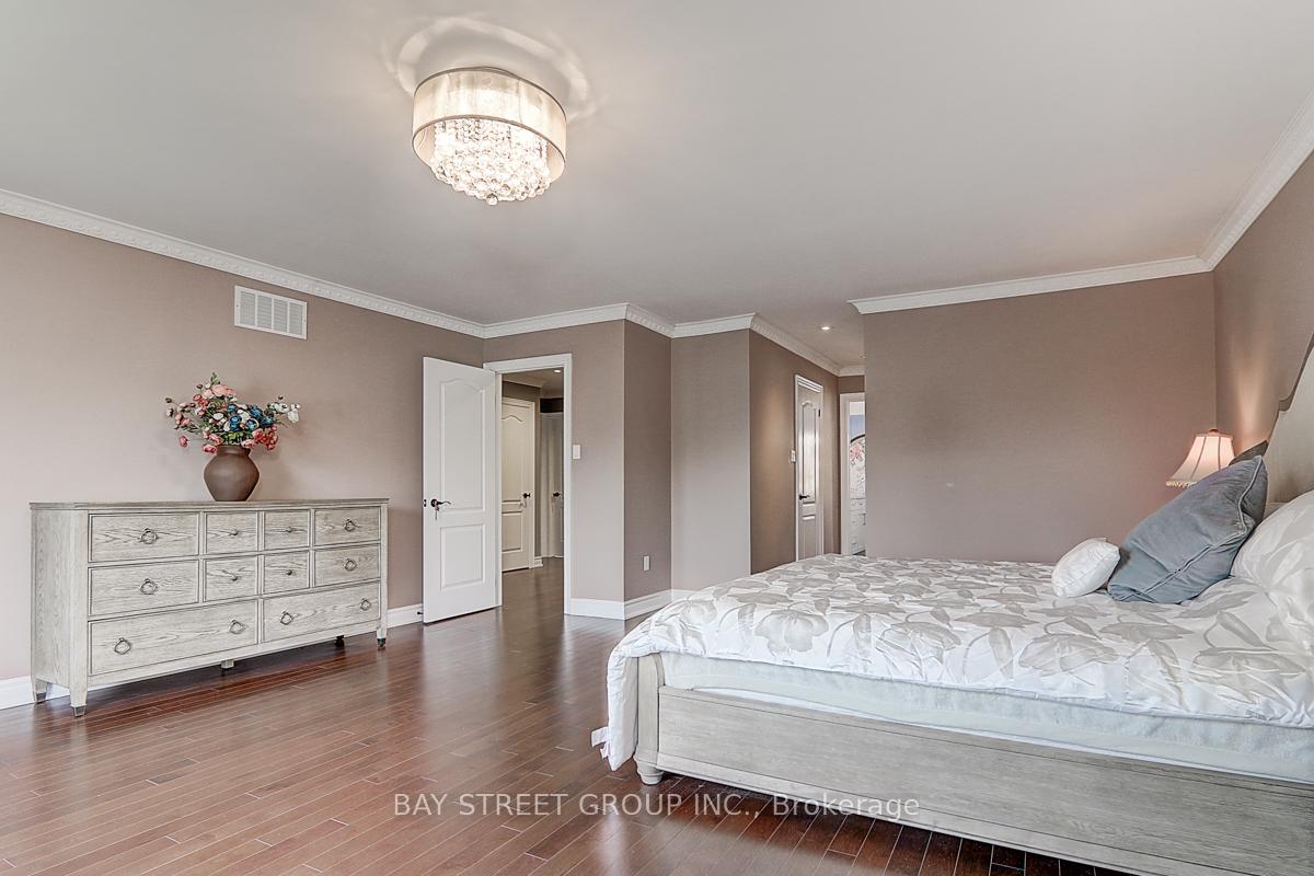 Photo 27 of 39 Calderbridge Crescent, Markham, Unionville — HOMEH