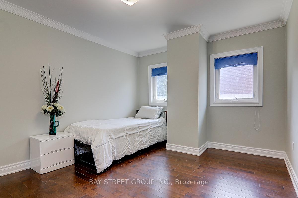 Photo 30 of 39 Calderbridge Crescent, Markham, Unionville — HOMEH