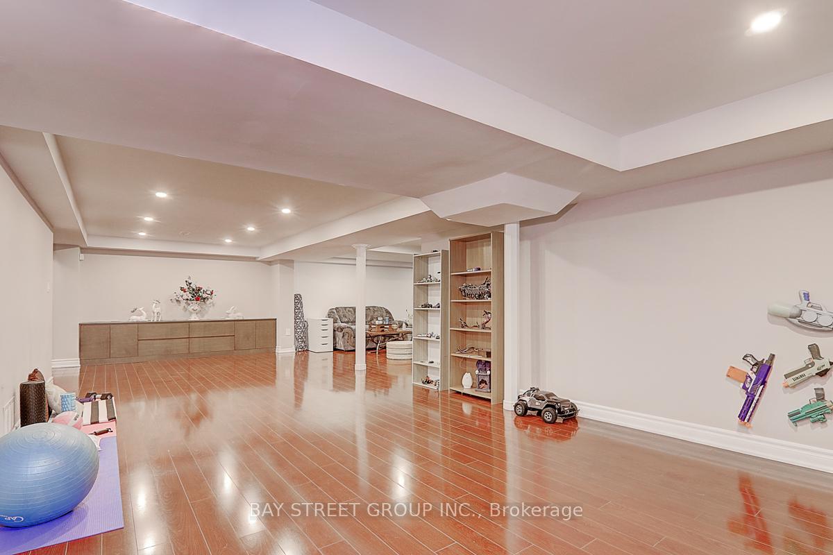 Photo 34 of 39 Calderbridge Crescent, Markham, Unionville — HOMEH
