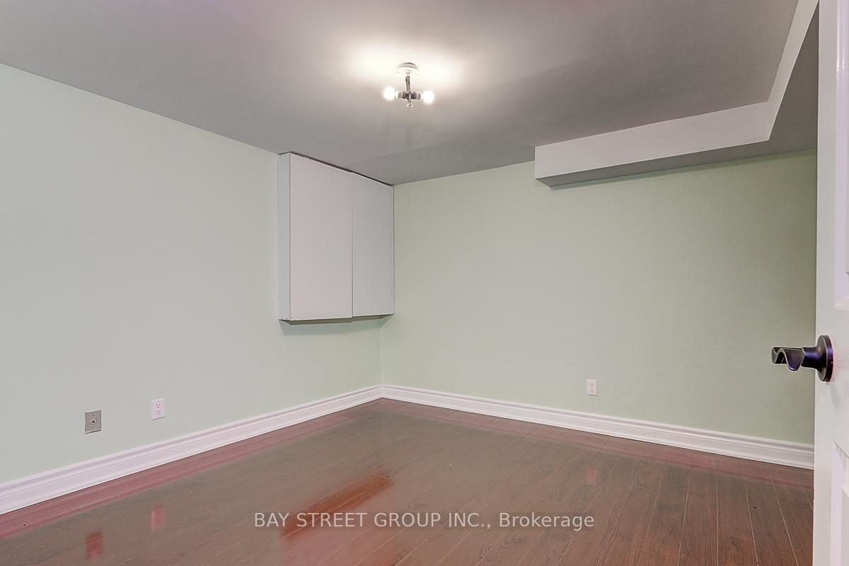 Photo 40 of 39 Calderbridge Crescent, Markham, Unionville — HOMEH