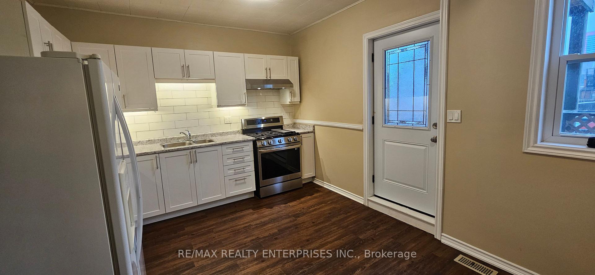 Photo 5 of Unit Unit 2, 59 Young Street, Hamilton, Corktown — HOMEH