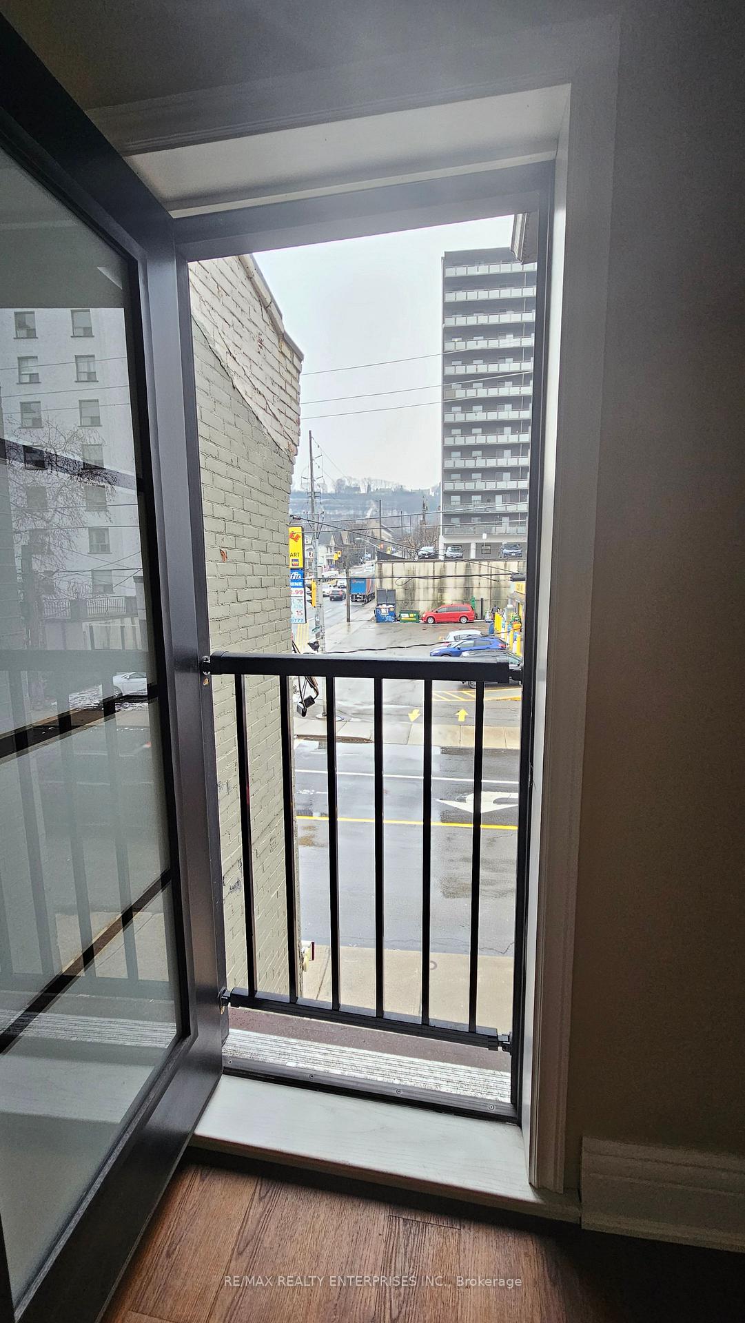 Photo 7 of Unit Unit 2, 59 Young Street, Hamilton, Corktown — HOMEH