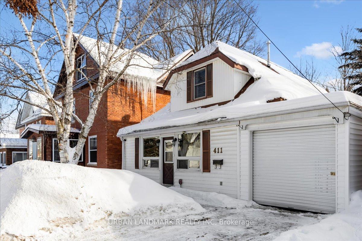 Photo 2 of 411 Elizabeth Street, Midland — HOMEH