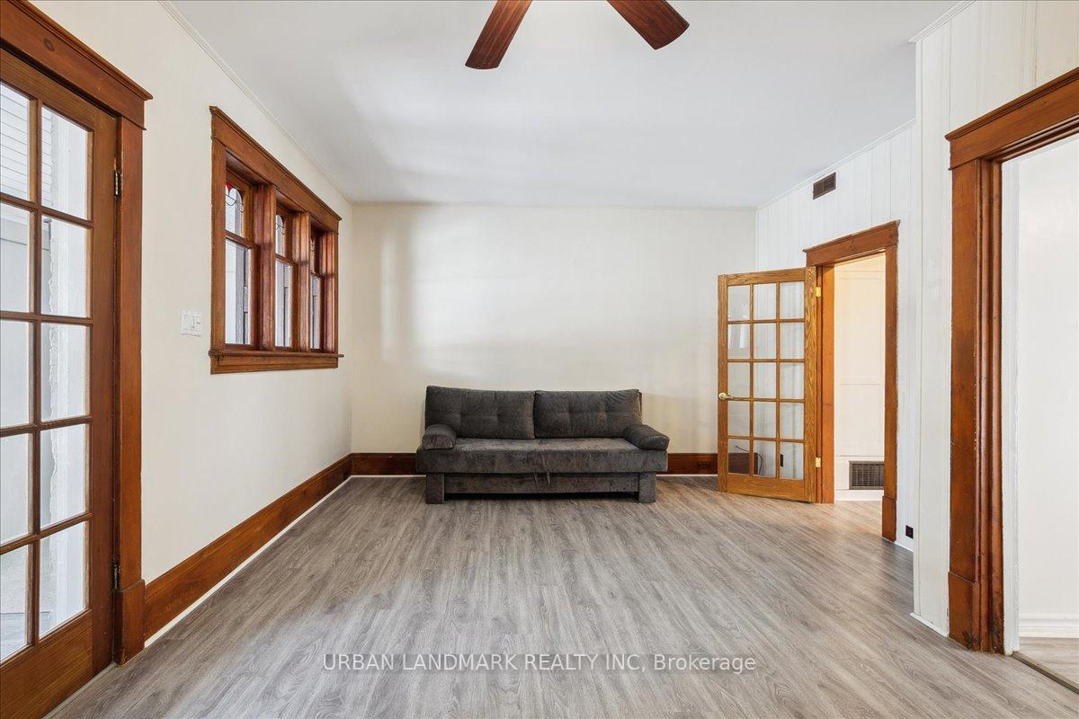 Photo 12 of 411 Elizabeth Street, Midland — HOMEH