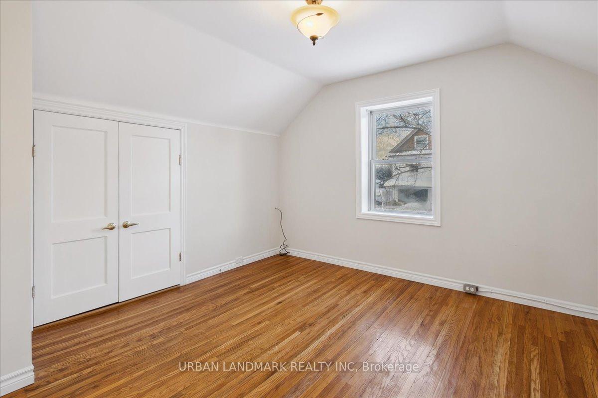 Photo 23 of 411 Elizabeth Street, Midland — HOMEH