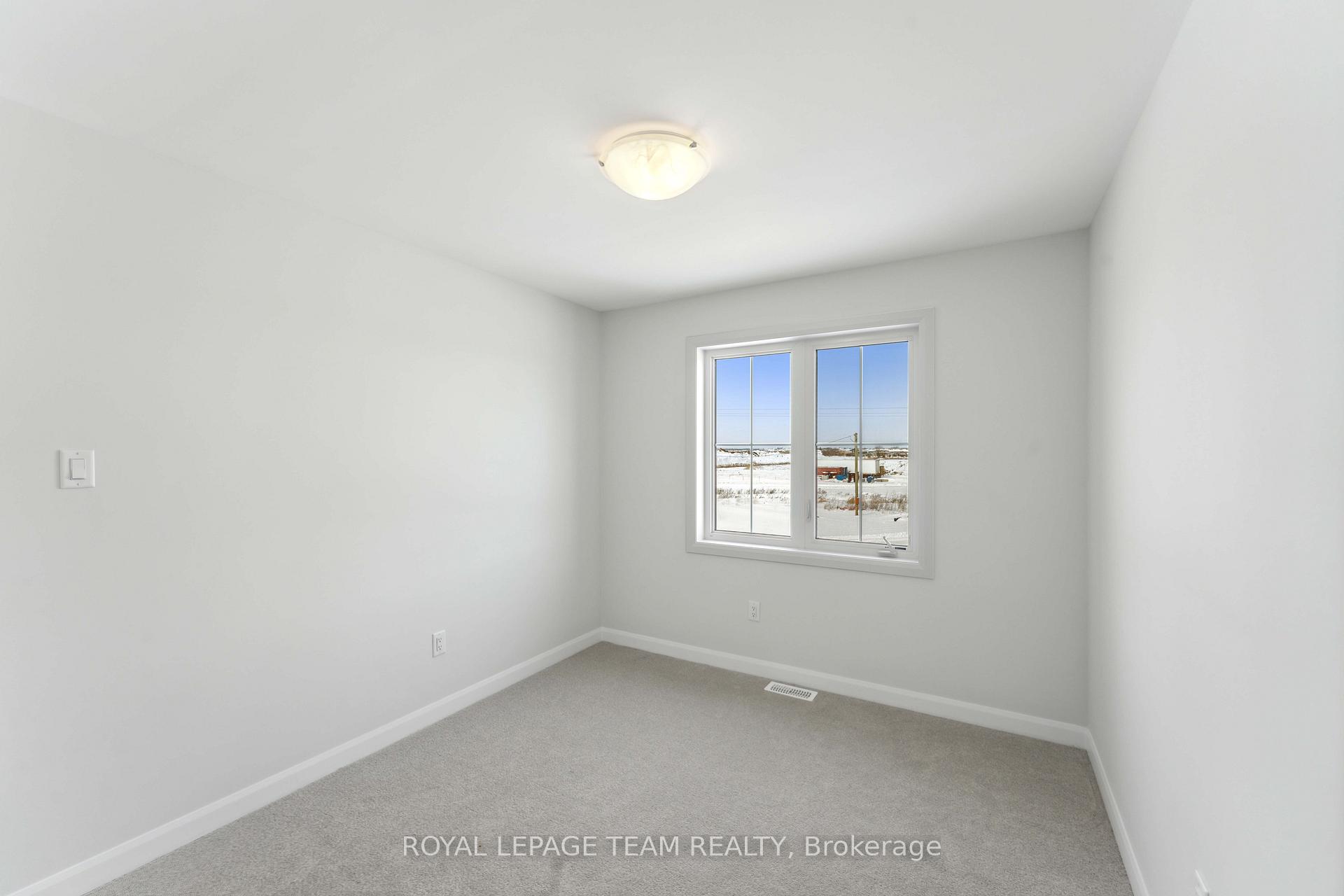 Photo 19 of 715 Fairline Row, Ottawa, Kanata - Emerald Meadows/Trailwest — HOMEH