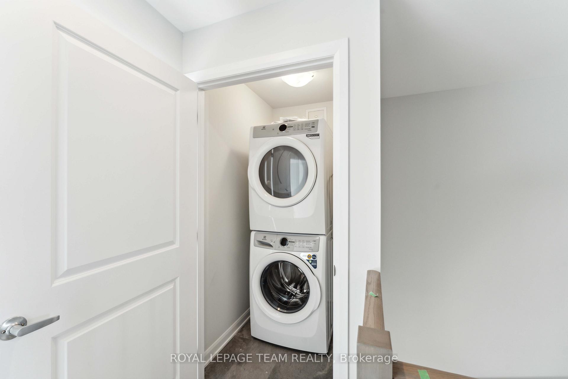 Photo 26 of 715 Fairline Row, Ottawa, Kanata - Emerald Meadows/Trailwest — HOMEH