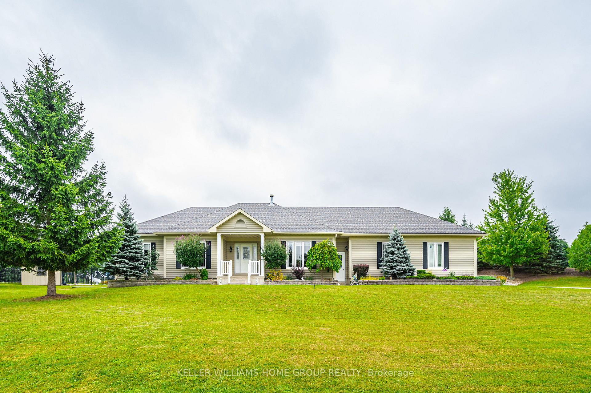 Photo 2 of 27 Highland Road, Minto — HOMEH