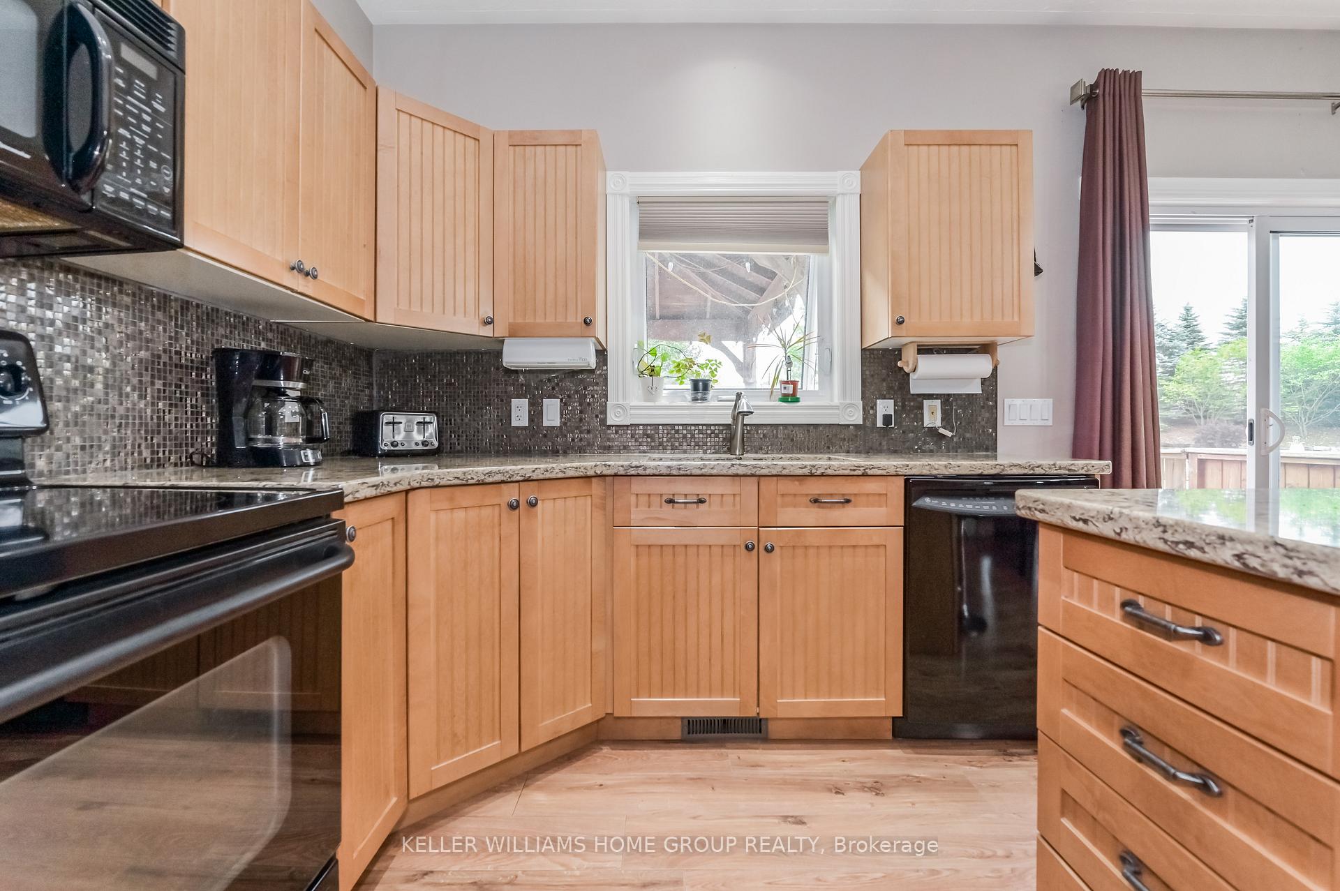 Photo 7 of 27 Highland Road, Minto — HOMEH