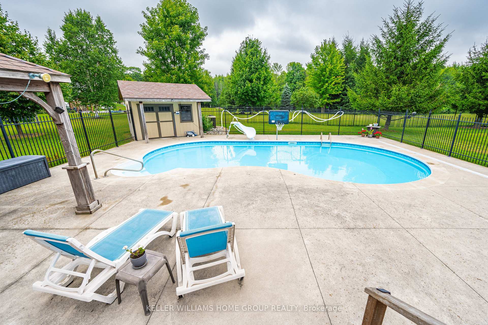 Photo 33 of 27 Highland Road, Minto — HOMEH