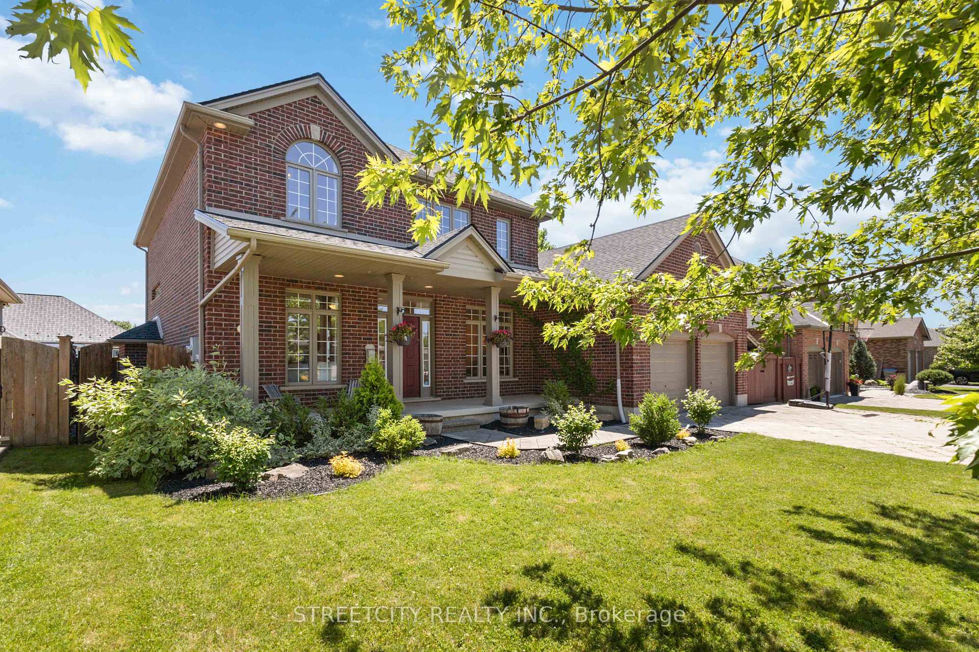 Photo 3 of 201 Willow Ridge Road, Middlesex Centre, Ilderton — HOMEH
