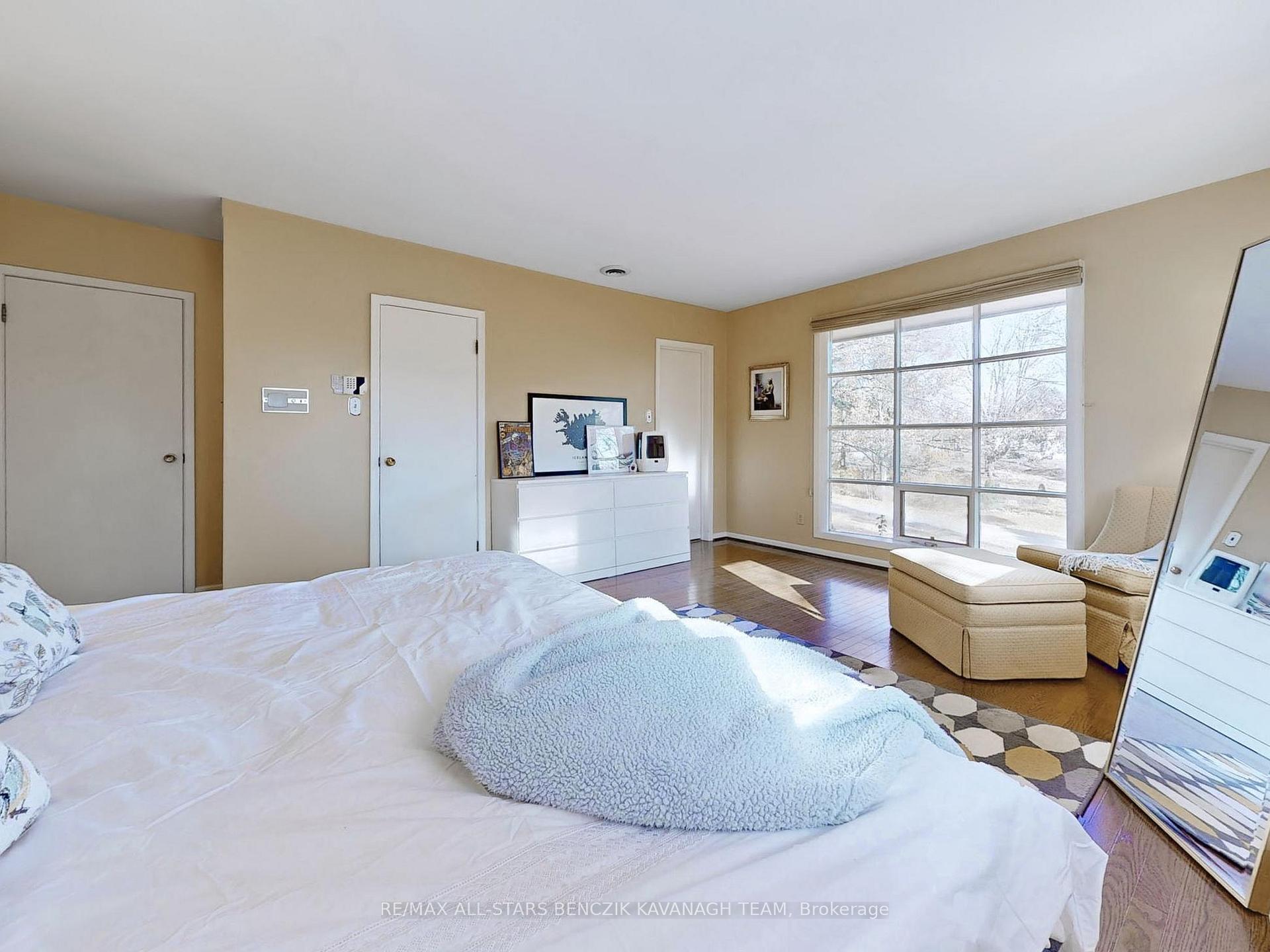Photo 20 of 2 Savannah Crescent, Markham, Markham Village — HOMEH